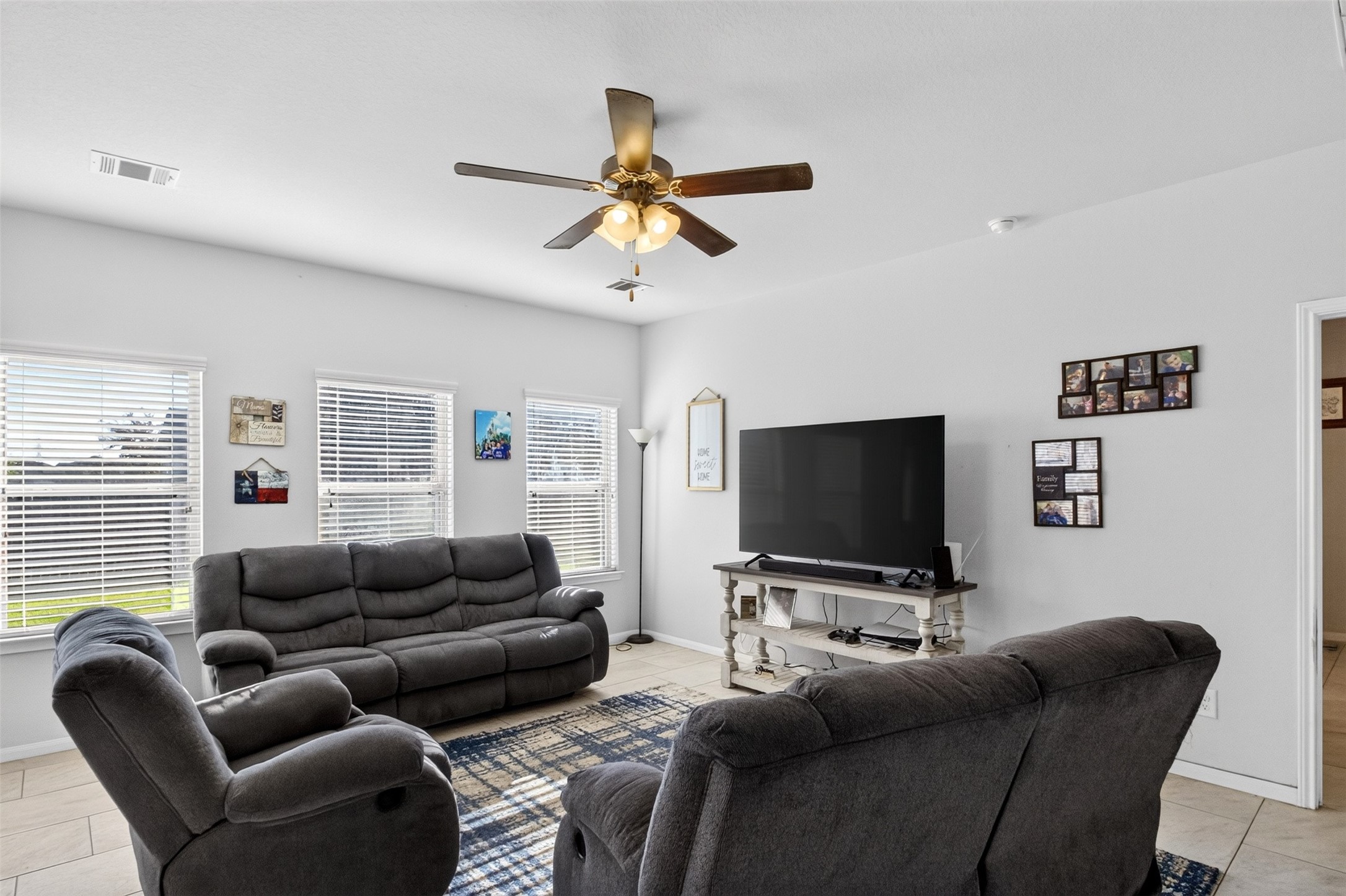394 Lake Line Drive, Alvin, TX 77511