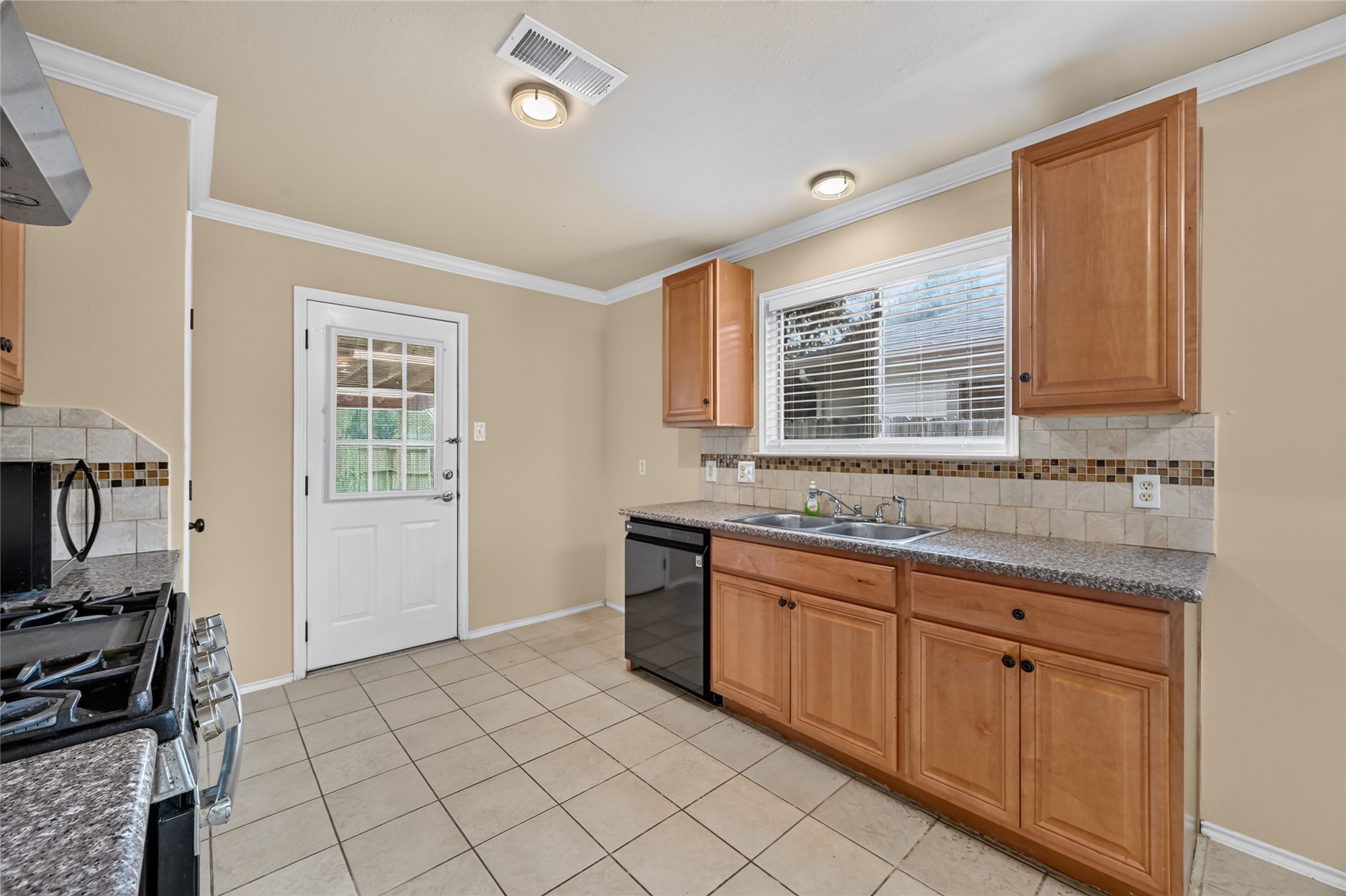 2427 Chalet Road, Houston, TX 77038