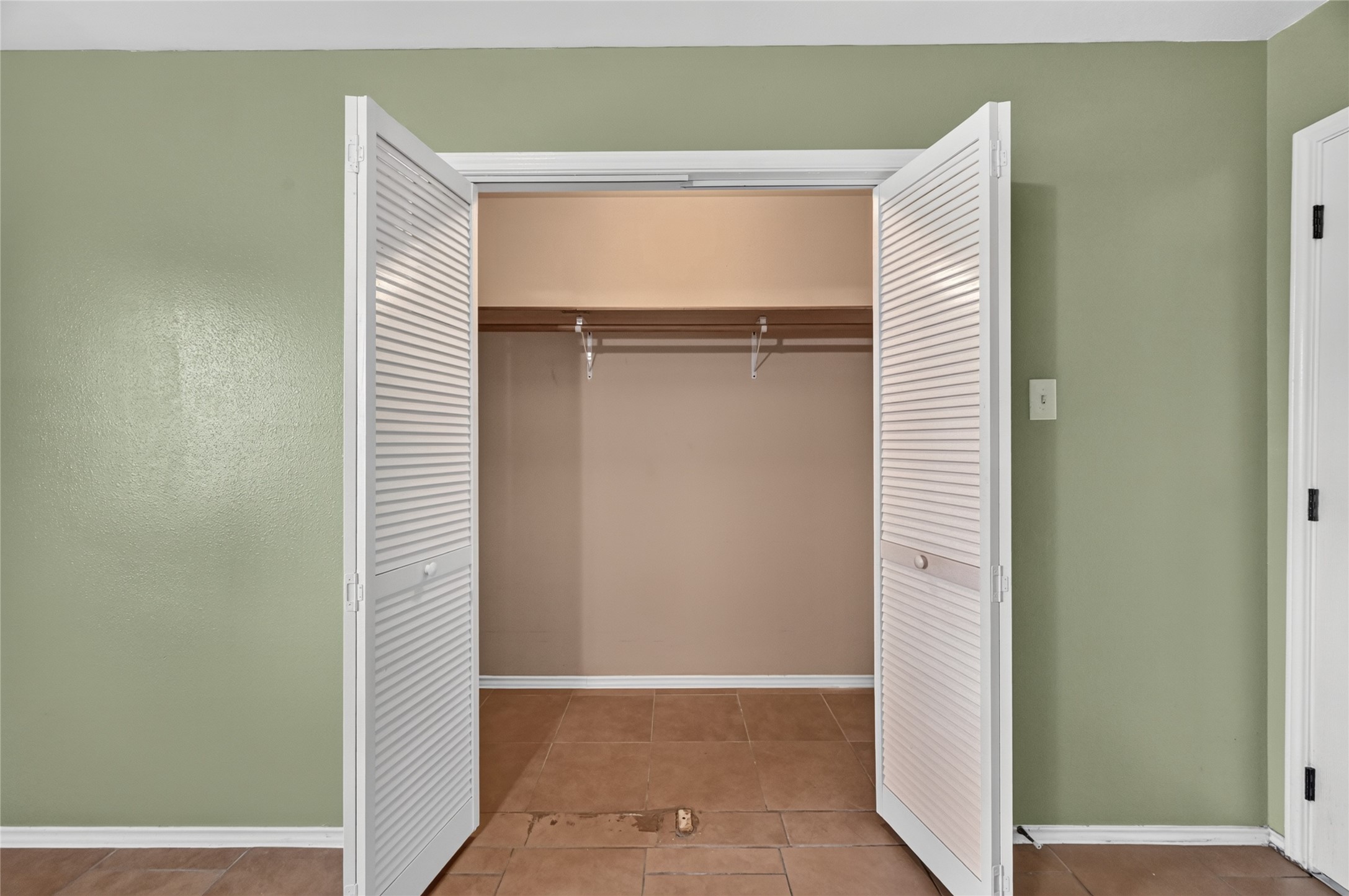 2427 Chalet Road, Houston, TX 77038