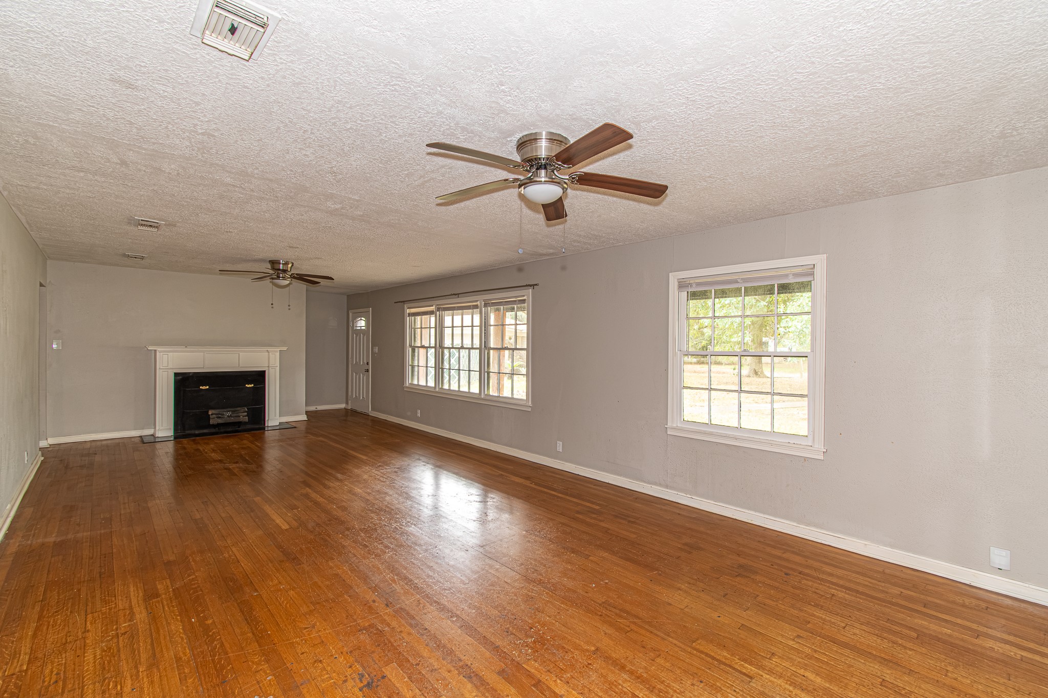8 Coronado Circle, La Marque, TX 77568