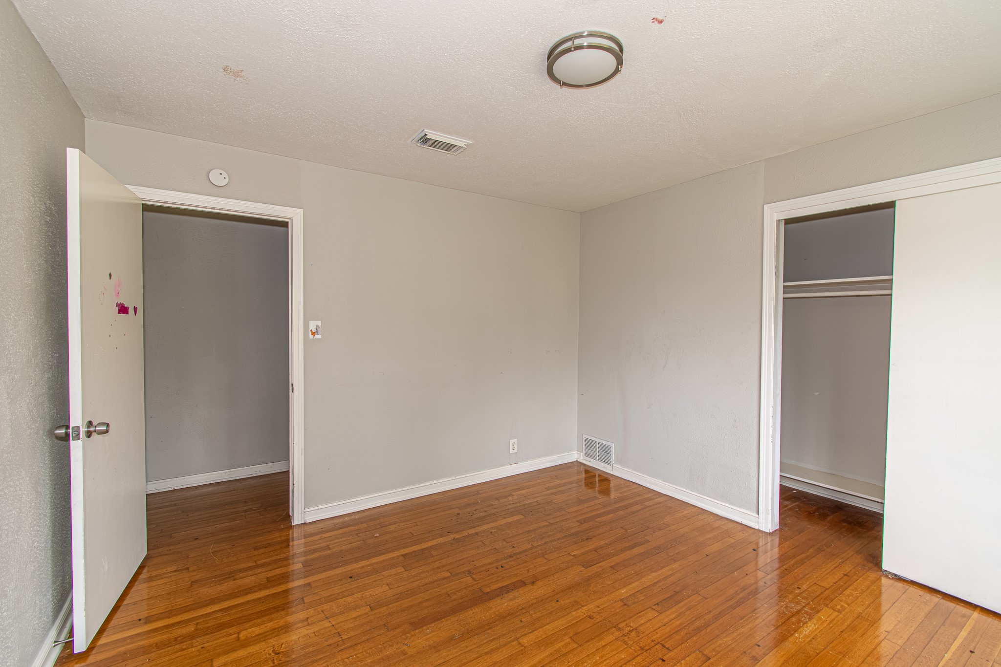 8 Coronado Circle, La Marque, TX 77568