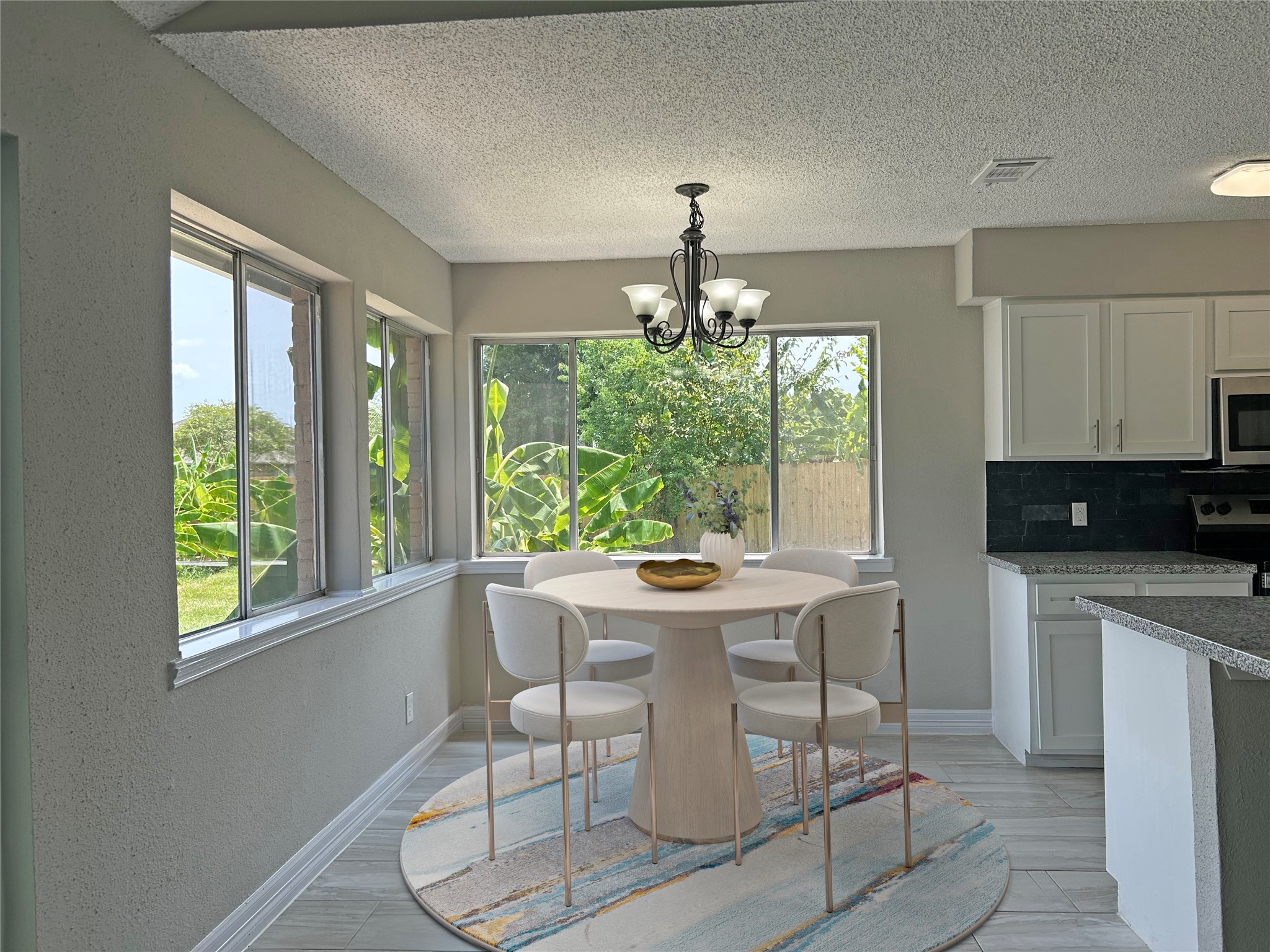 Virtually staged dining