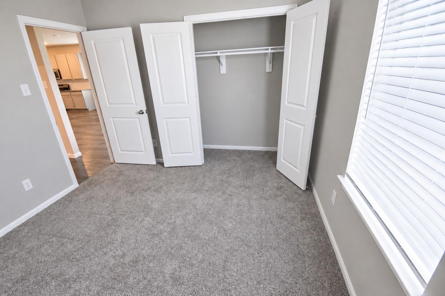 3187 Savannah Rose Drive, Angleton, TX 77515