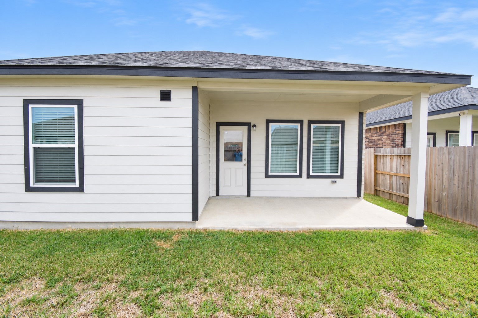 3187 Savannah Rose Drive, Angleton, TX 77515