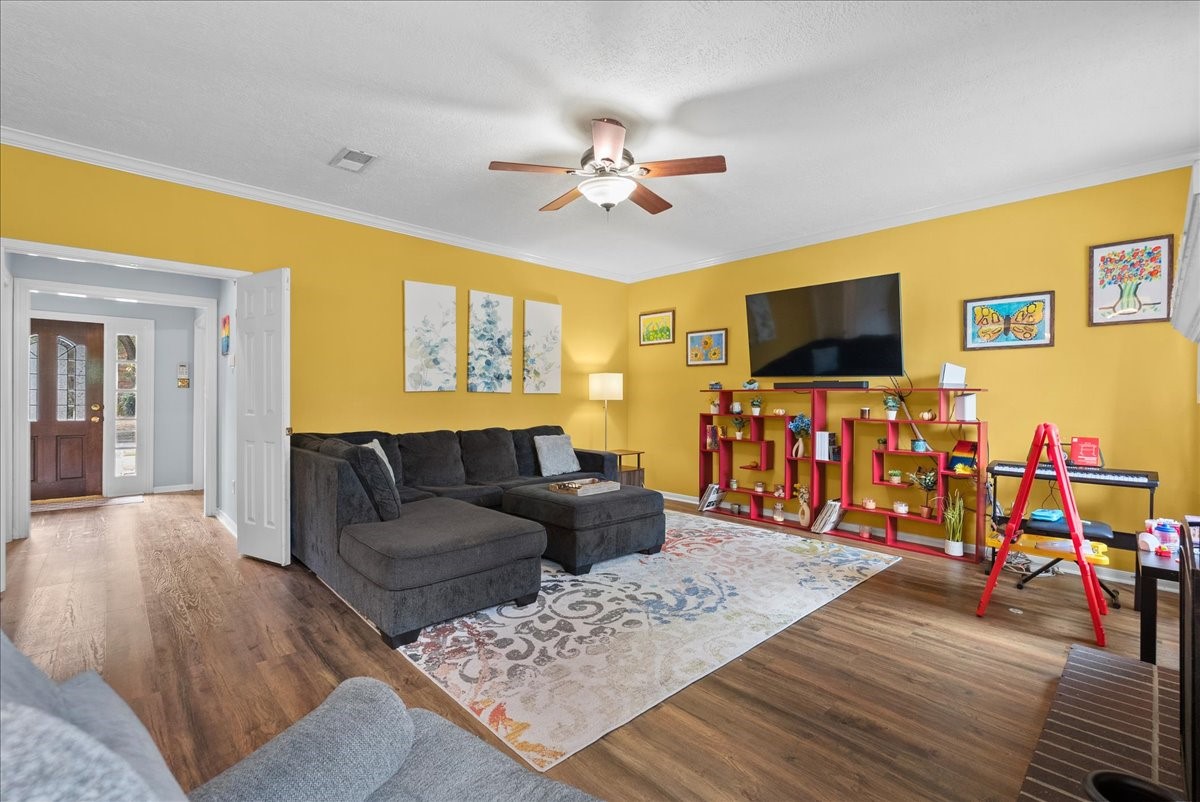 1908 Summer Reef Drive, League City, TX 77573
