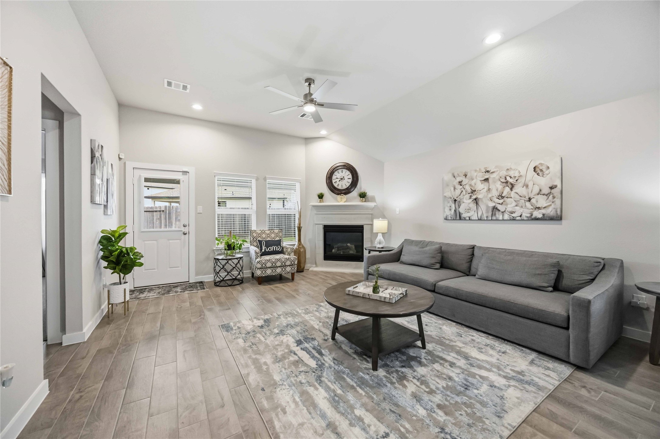 Football game, birthday party, moment after work by the fireplace with a book; you choose! Options are limitless!