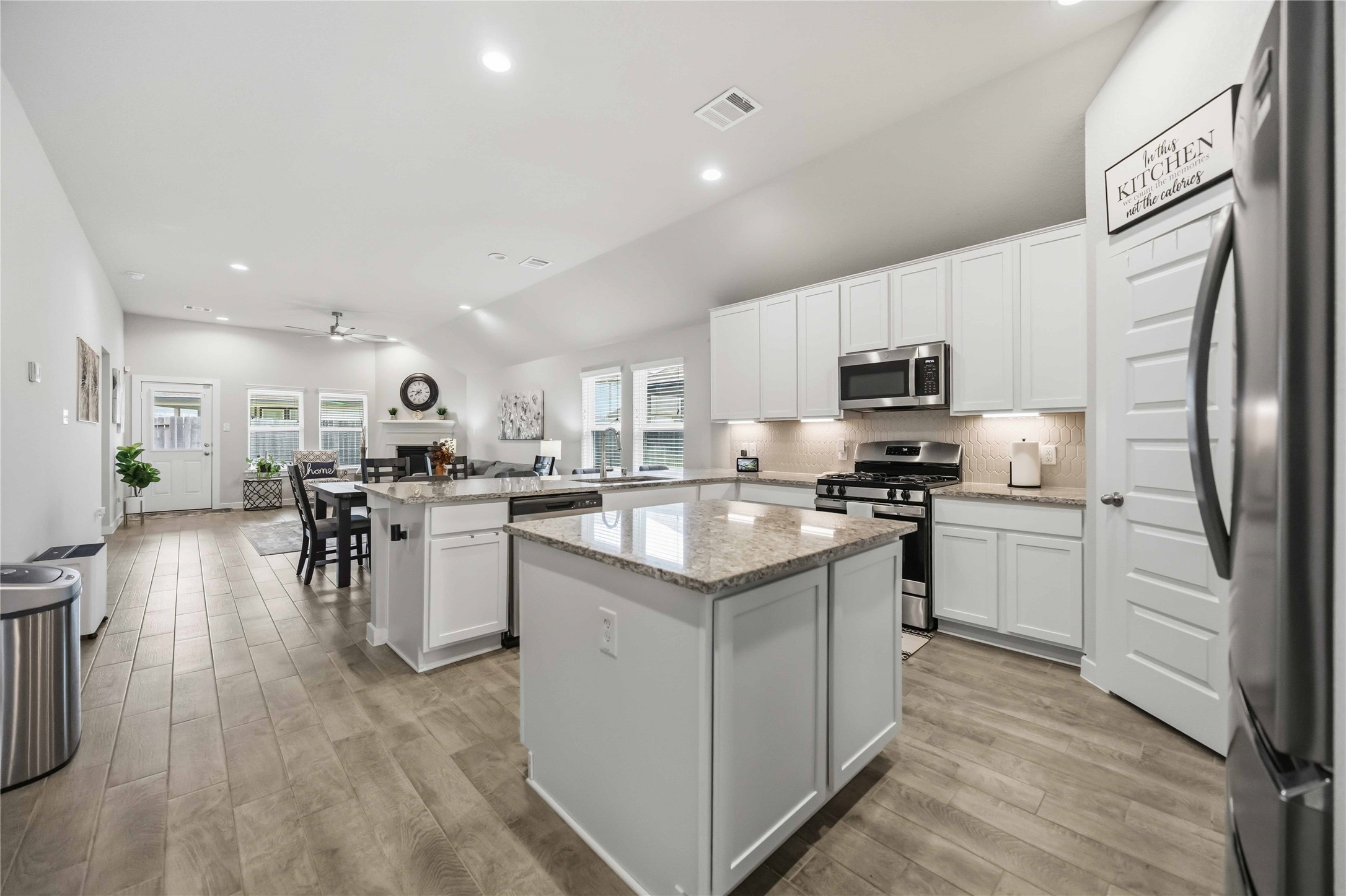 Beautiful kitchen that flows into the dining and family room! Great for entertaining and having family over.