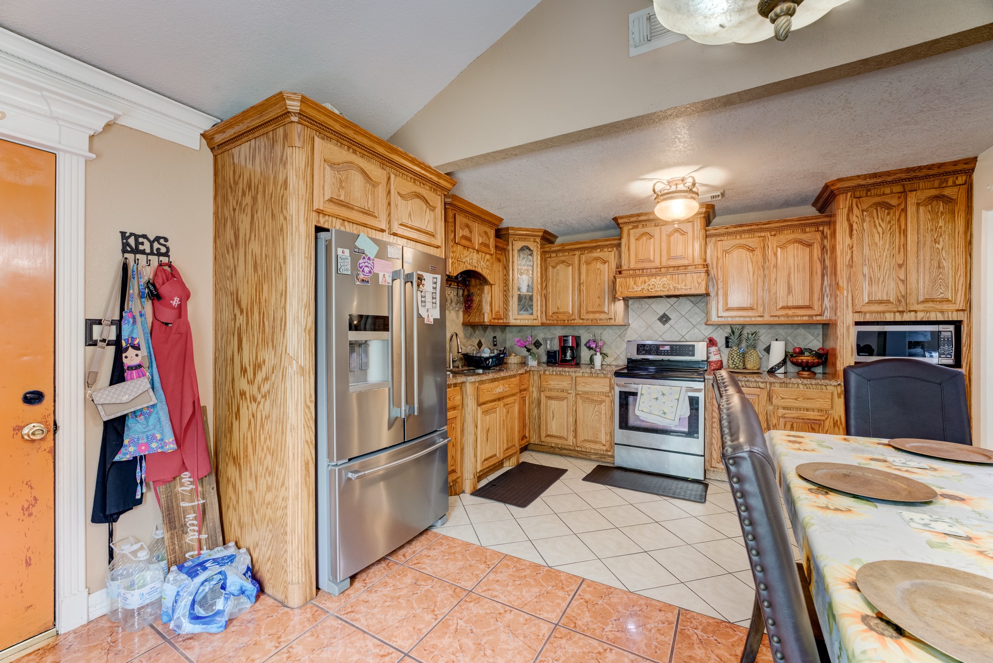 316 Hickman Lane, Angleton, TX 77515