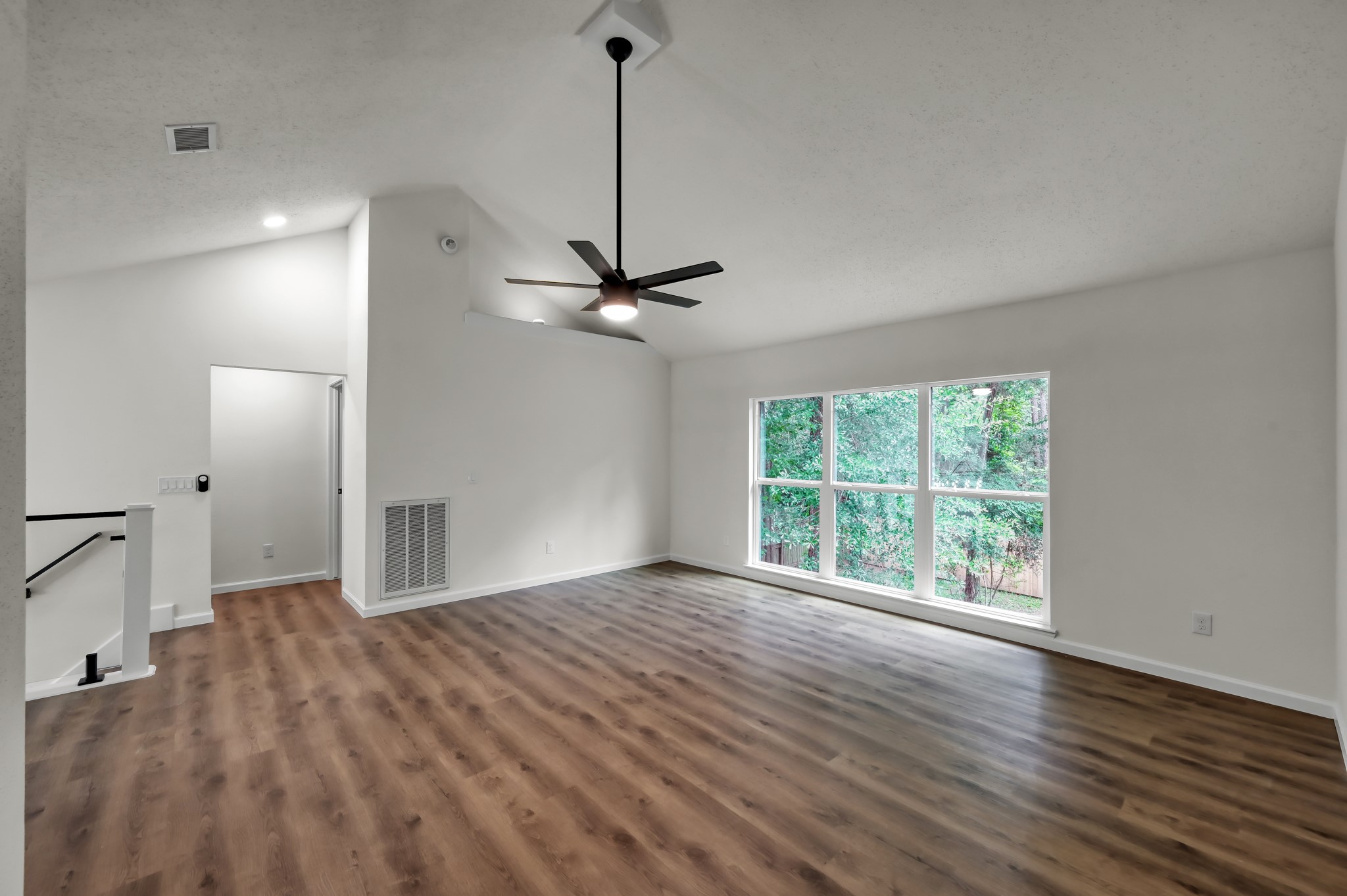 155 Rushwing Place, The Woodlands, TX 77381
