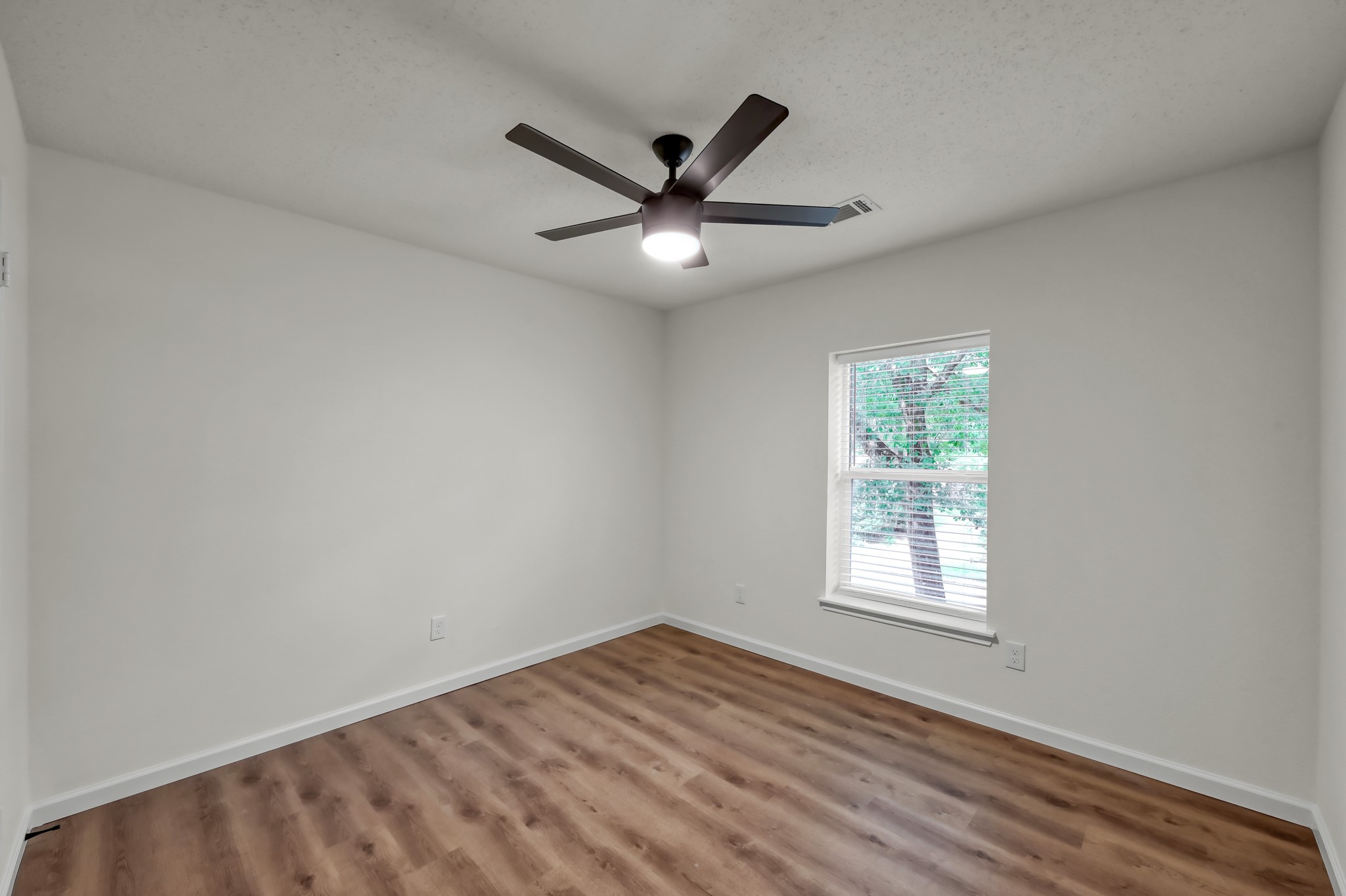 155 Rushwing Place, The Woodlands, TX 77381