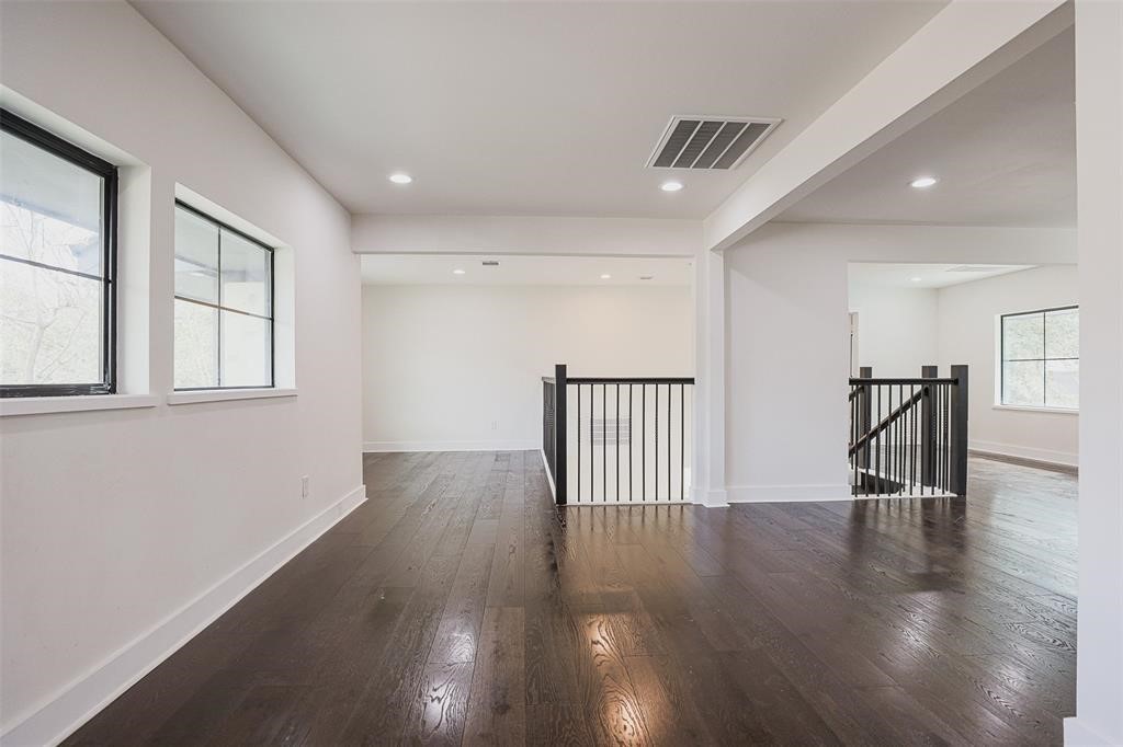 5614 Indian Circle, Houston, TX 77056