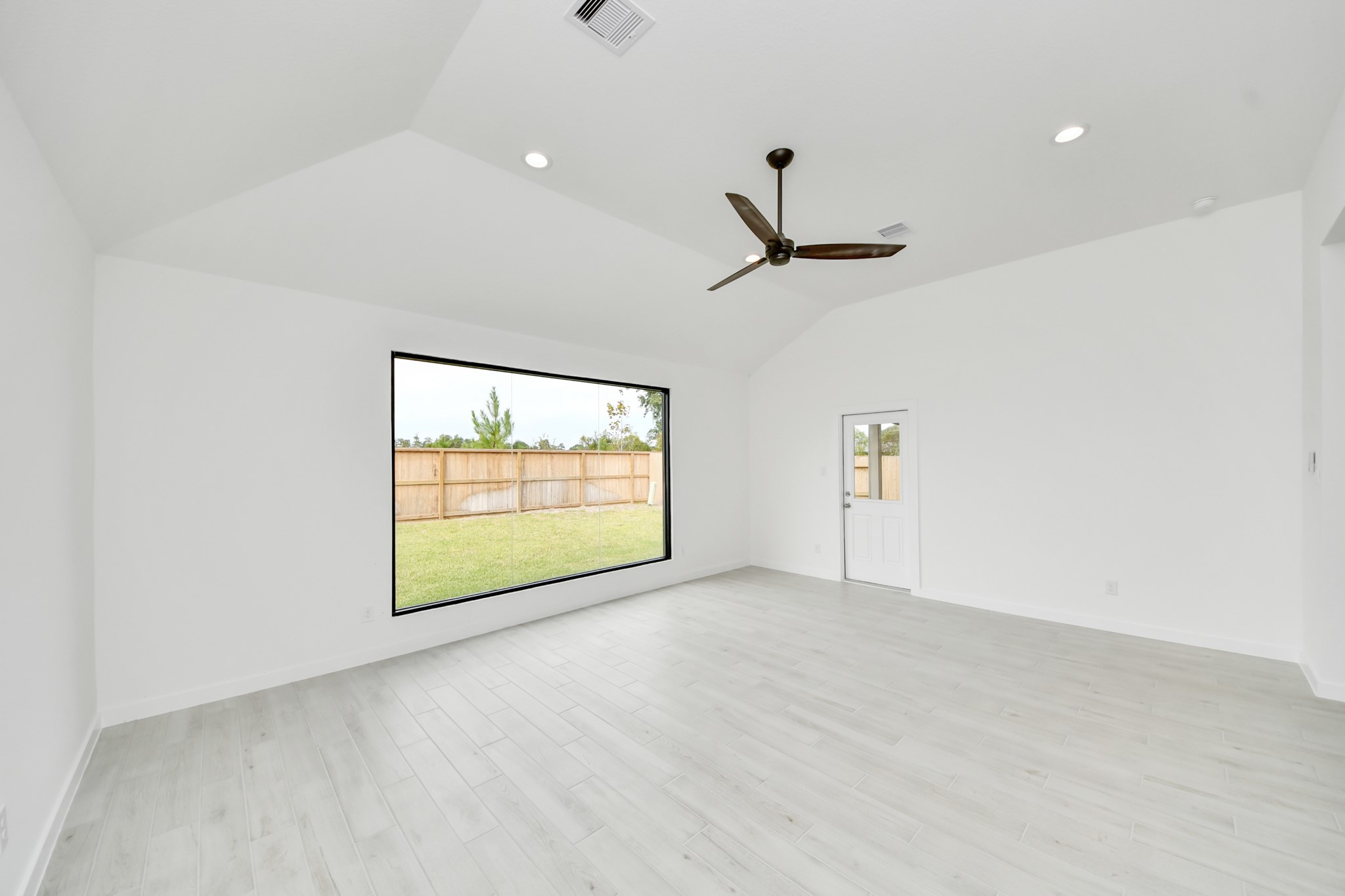26351 Viva Drive, Magnolia, TX 77355