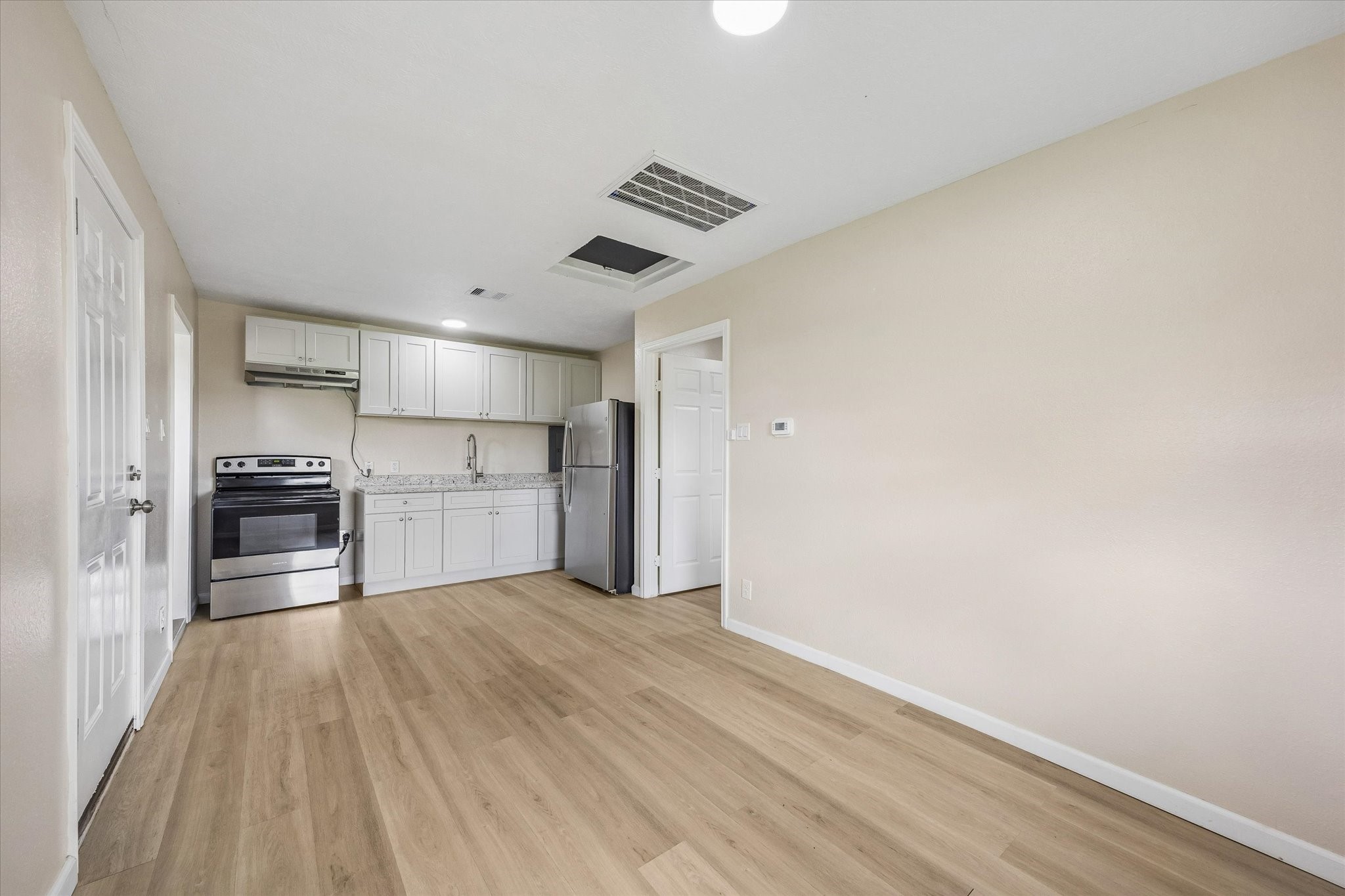 5806 S Highway 35, Alvin, TX 77511