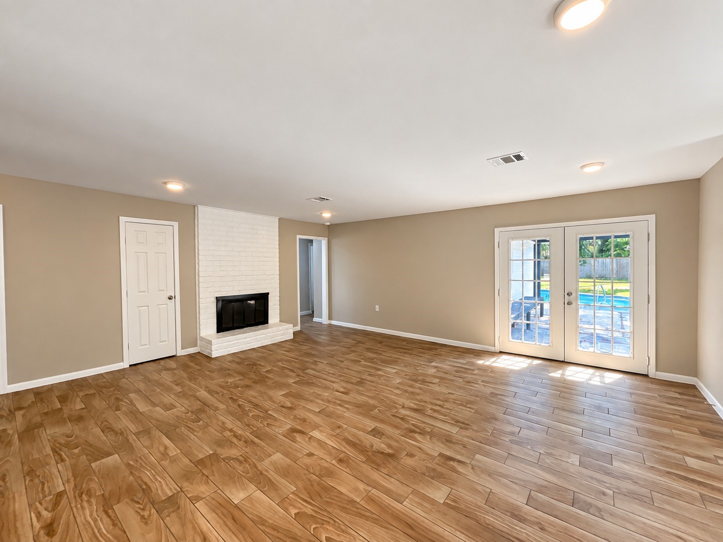 1738 Hollyberry Drive, Houston, TX 77073 1738 Hollyberry Drive, Houston, TX 77073