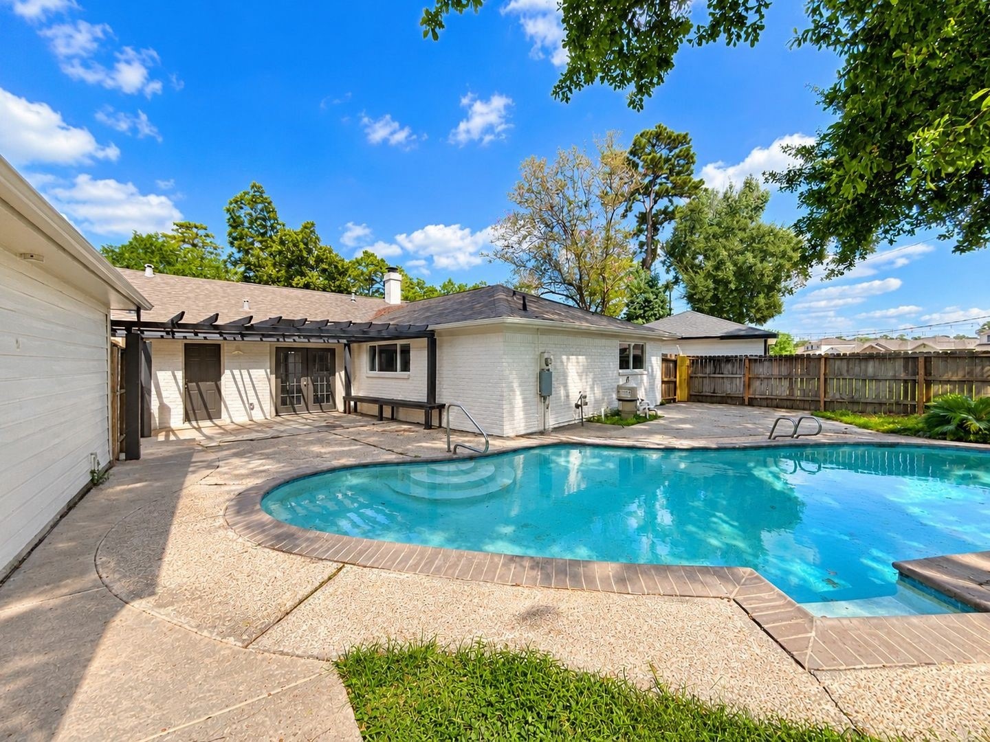 1738 Hollyberry Drive, Houston, TX 77073