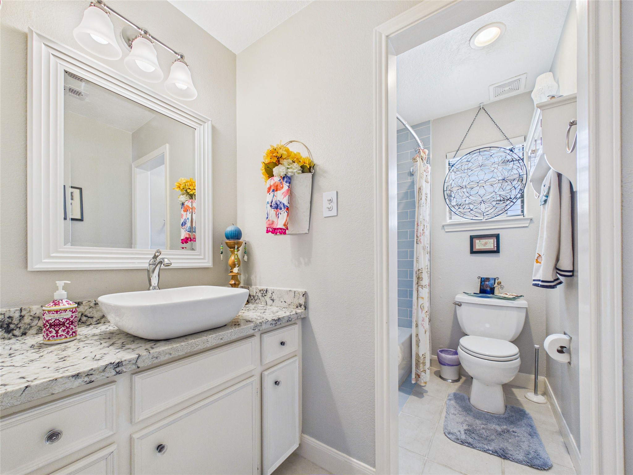 907 Juniper Road, Clear Lake Shores, TX 77565