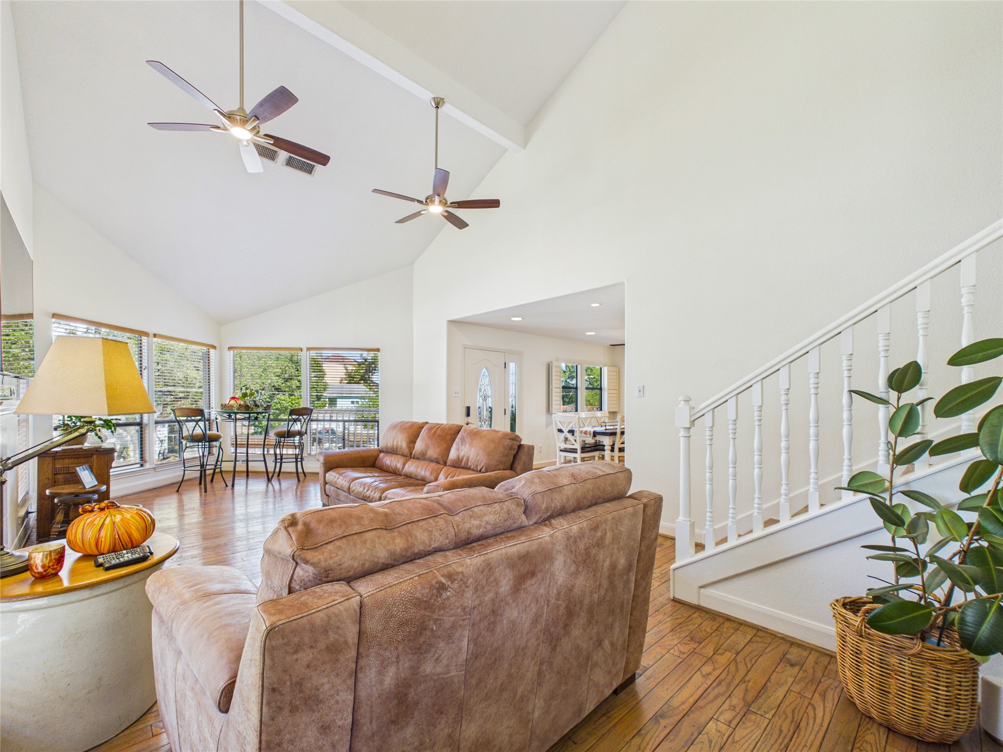 907 Juniper Road, Clear Lake Shores, TX 77565