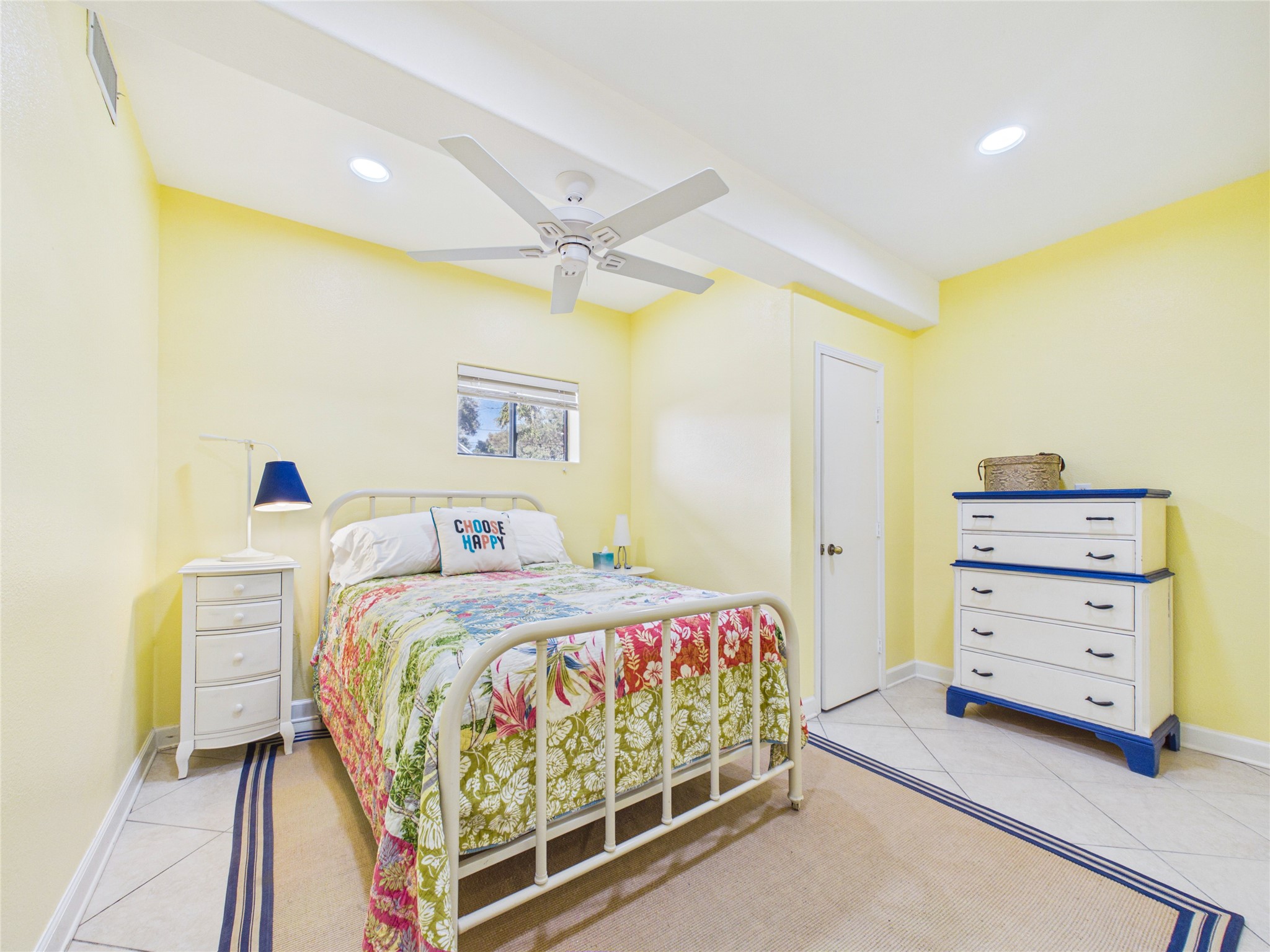 907 Juniper Road, Clear Lake Shores, TX 77565