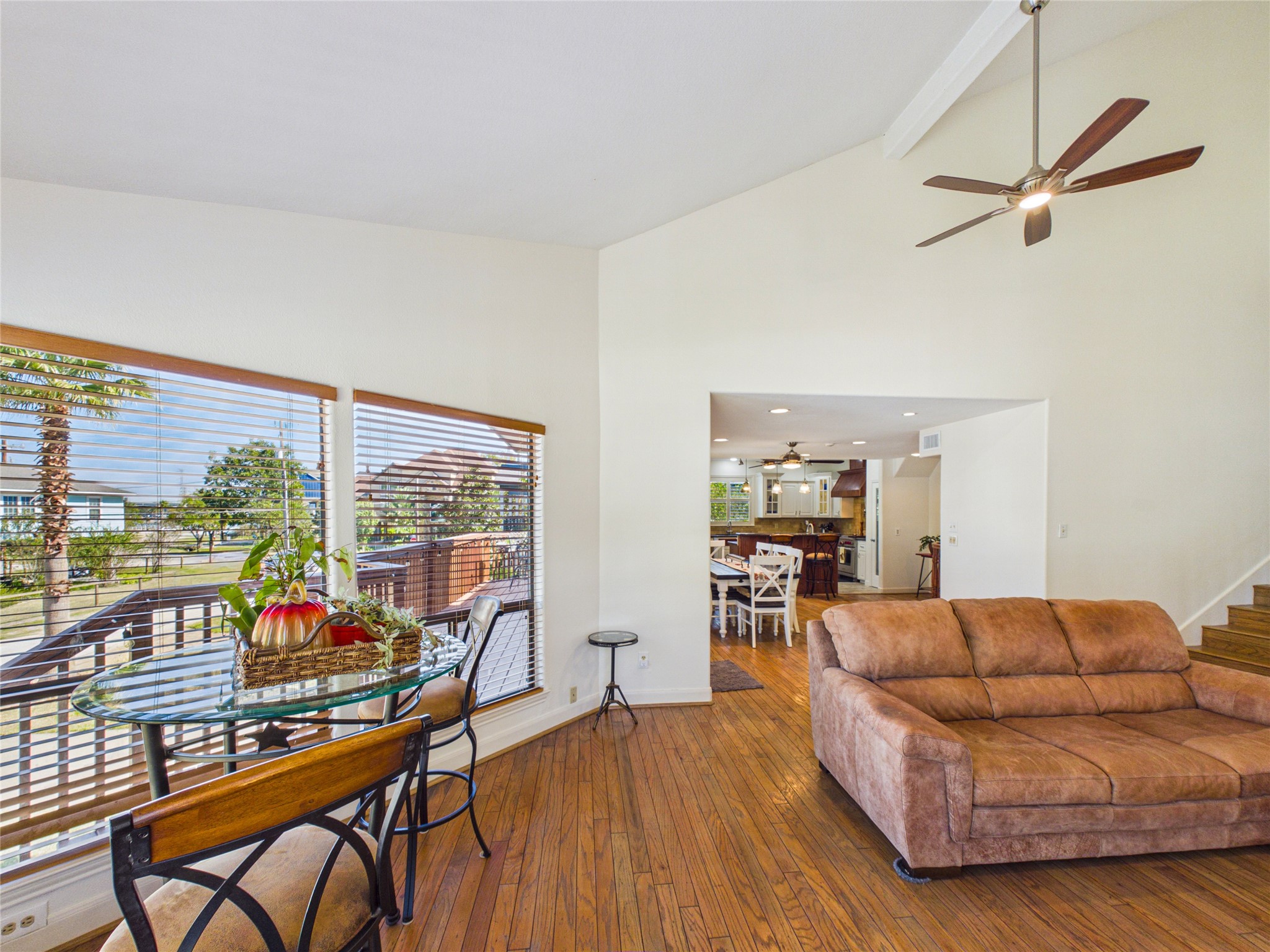 907 Juniper Road, Clear Lake Shores, TX 77565