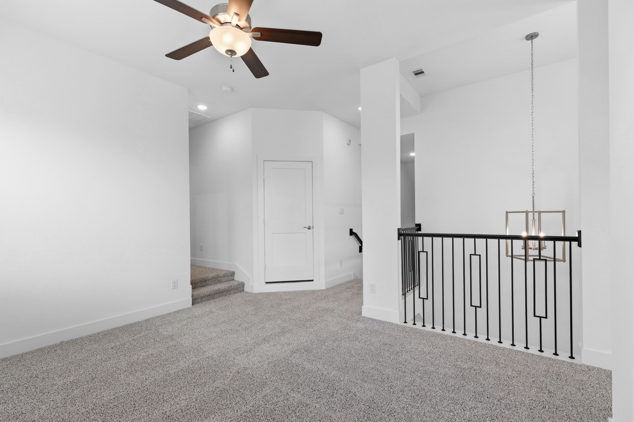 Photos are REPRESENTATIVE of the home /floor plan and are NOT of the actual home.  Selections, features, and room options vary.