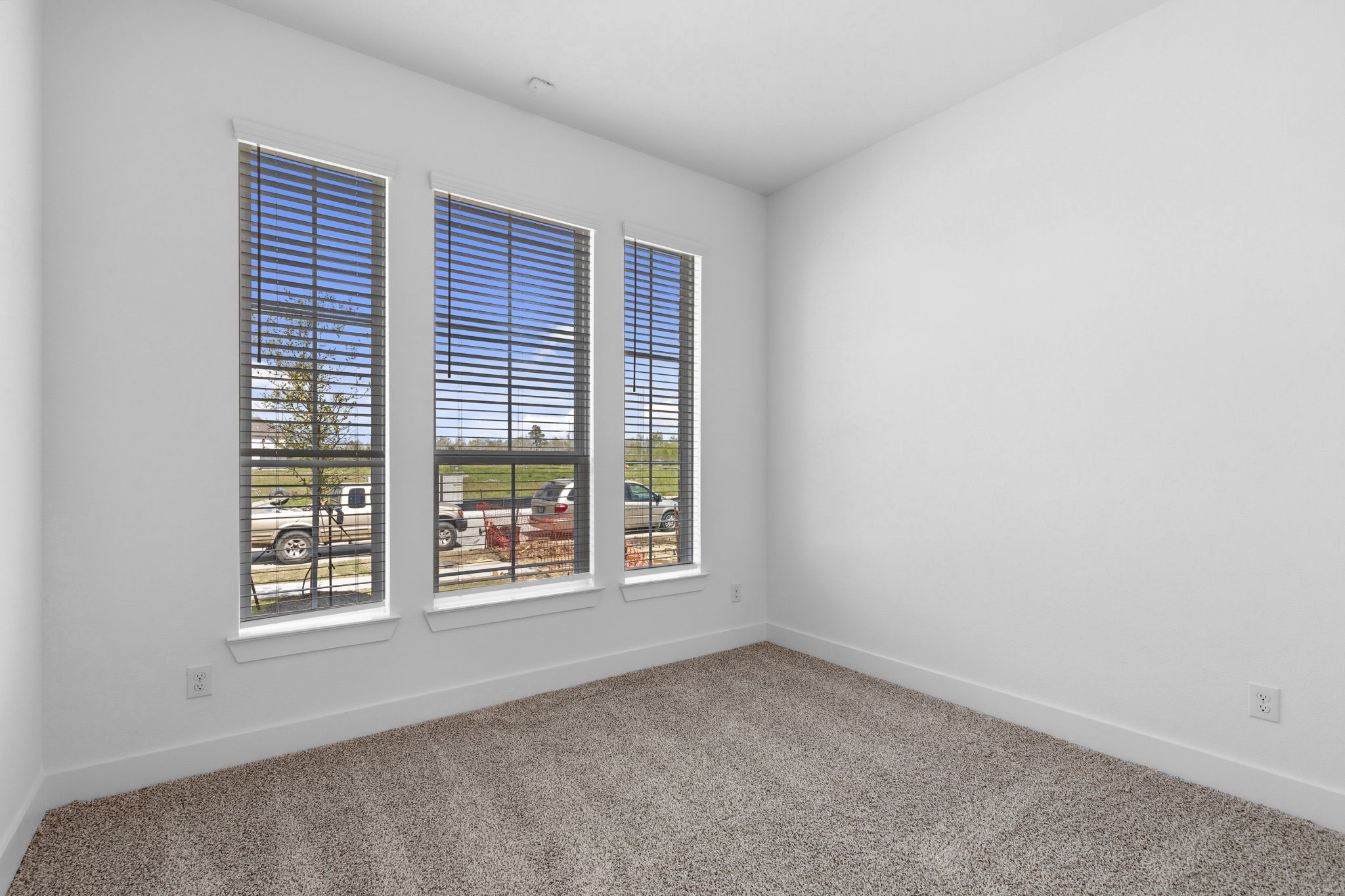 Photos are REPRESENTATIVE of the home /floor plan and are NOT of the actual home.  Selections, features, and room options vary.
