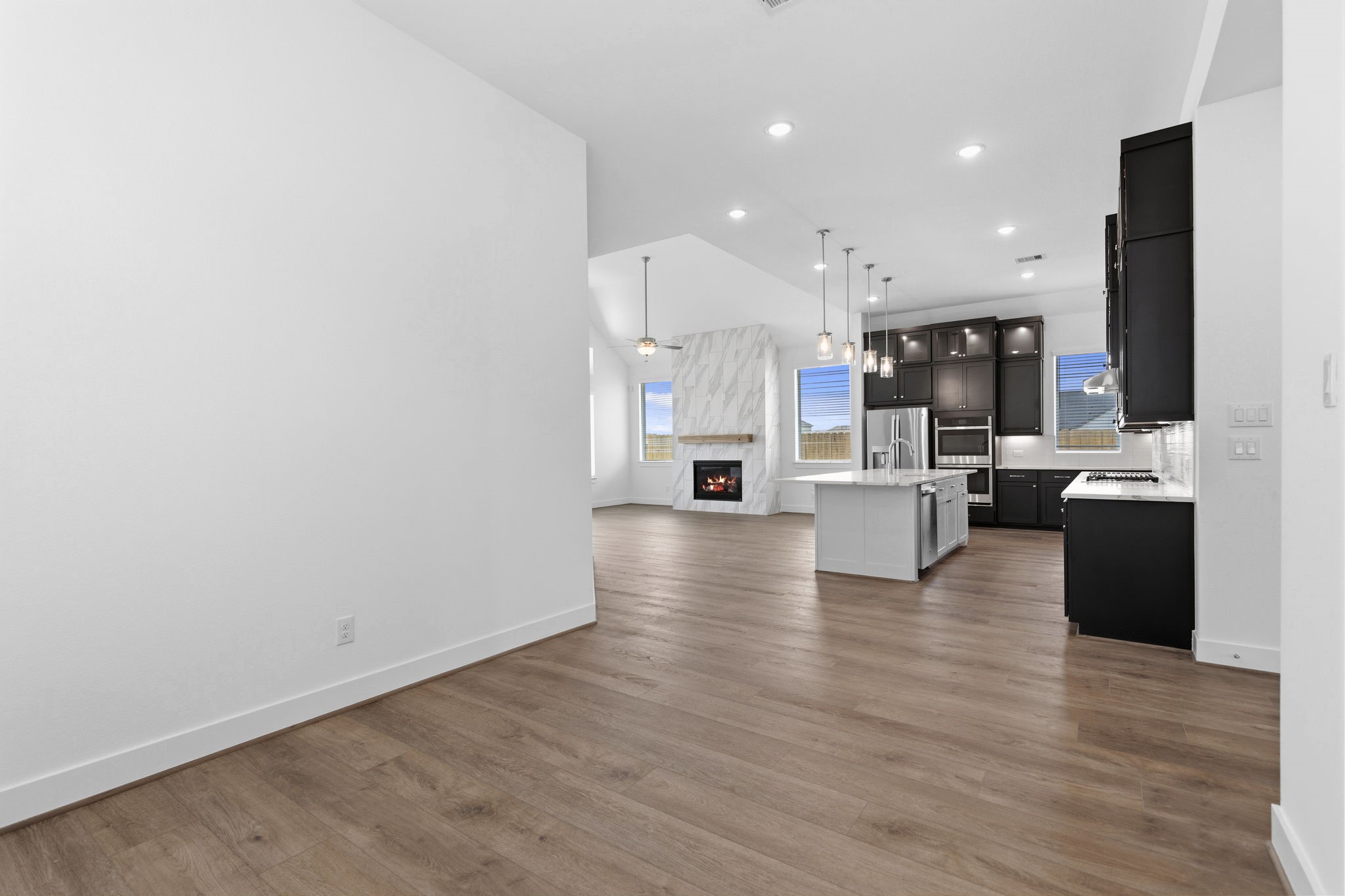 Photos are REPRESENTATIVE of the home /floor plan and are NOT of the actual home.  Selections, features, and room options vary.