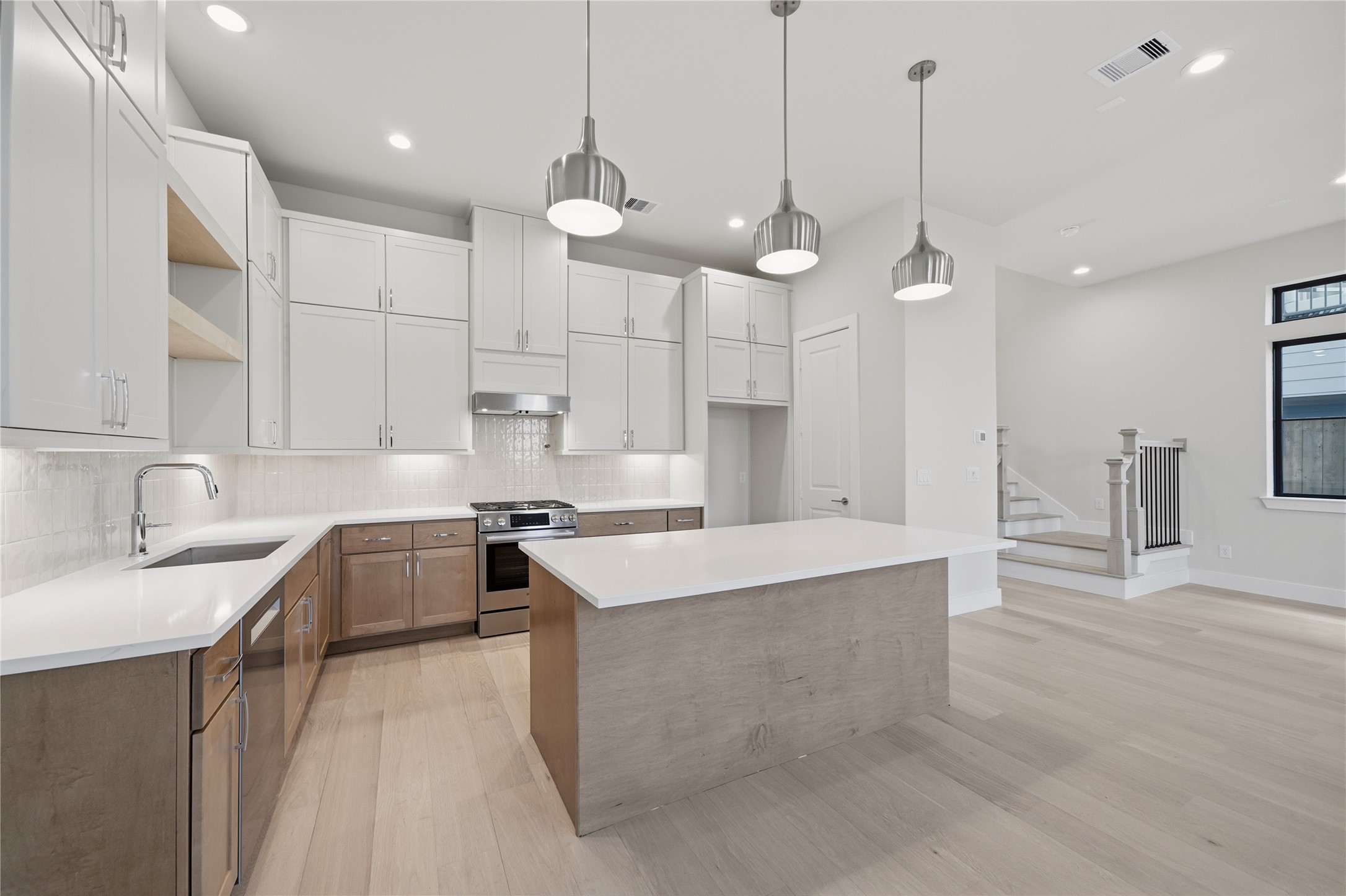 1714 Sedola Lane, Houston, TX 77055
