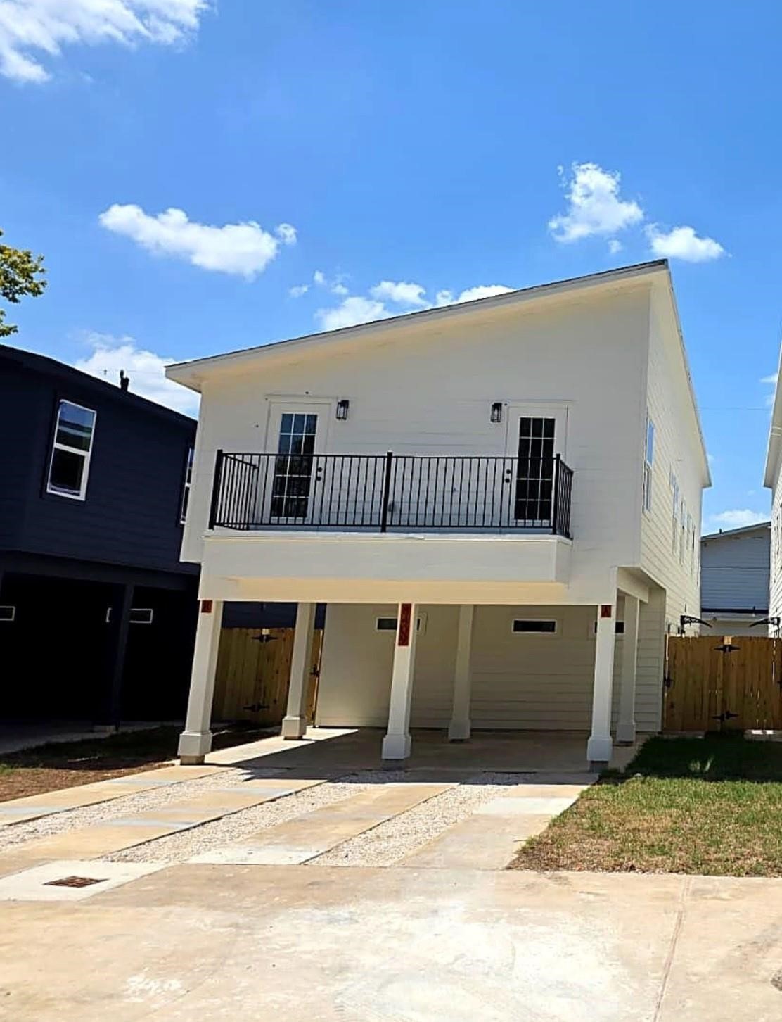 8411 Mahalia Drive, Houston, TX 77088 8411 Mahalia Drive, Houston, TX 77088