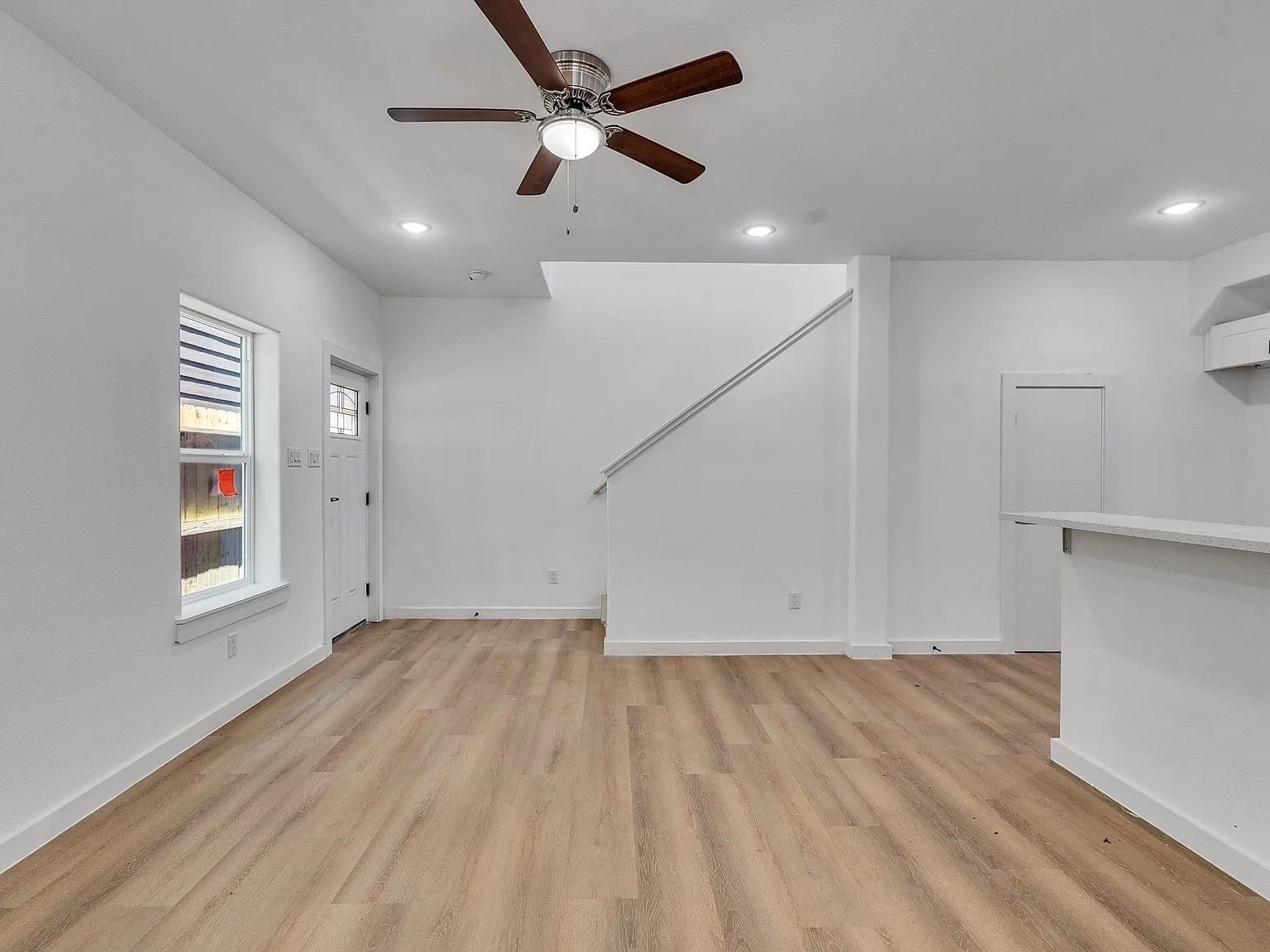 8411 Mahalia Drive, Houston, TX 77088 8411 Mahalia Drive, Houston, TX 77088