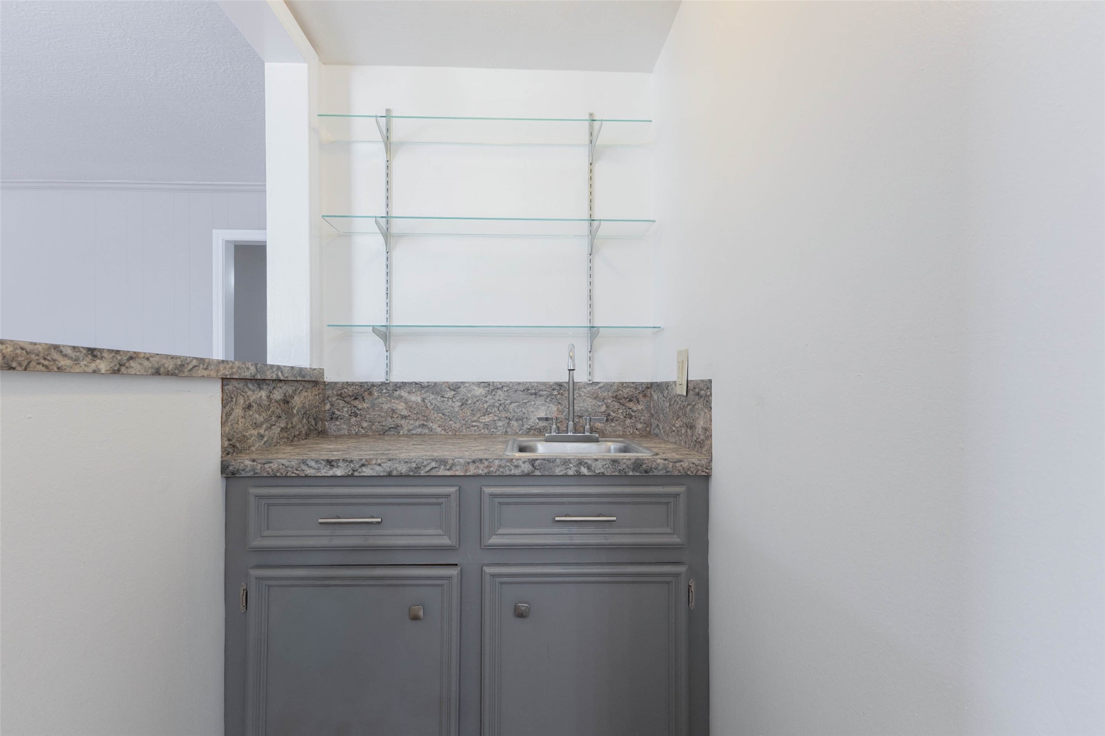 Wet Bar w/additional sink