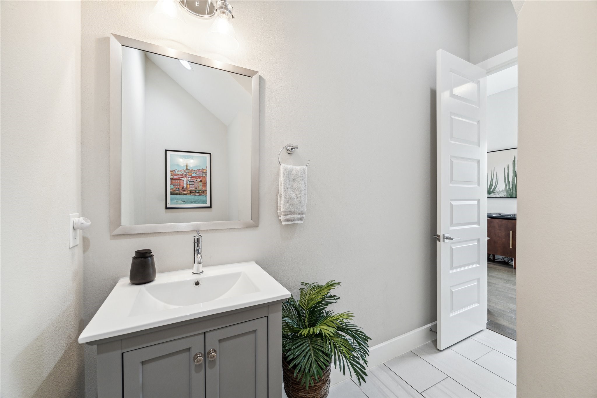 Half bathroom downstairs