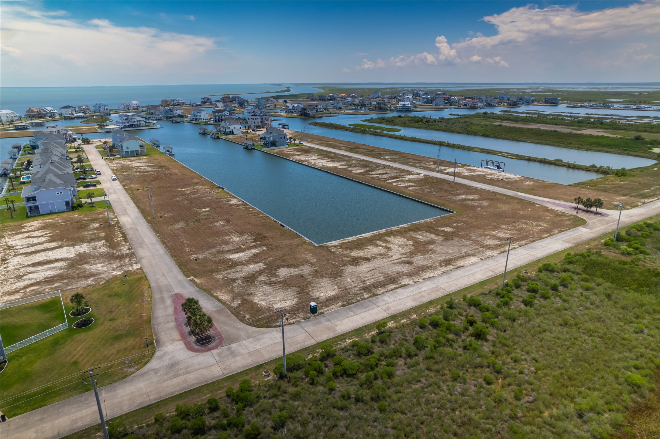 2 Hawkeye, Hitchcock, TX 77563