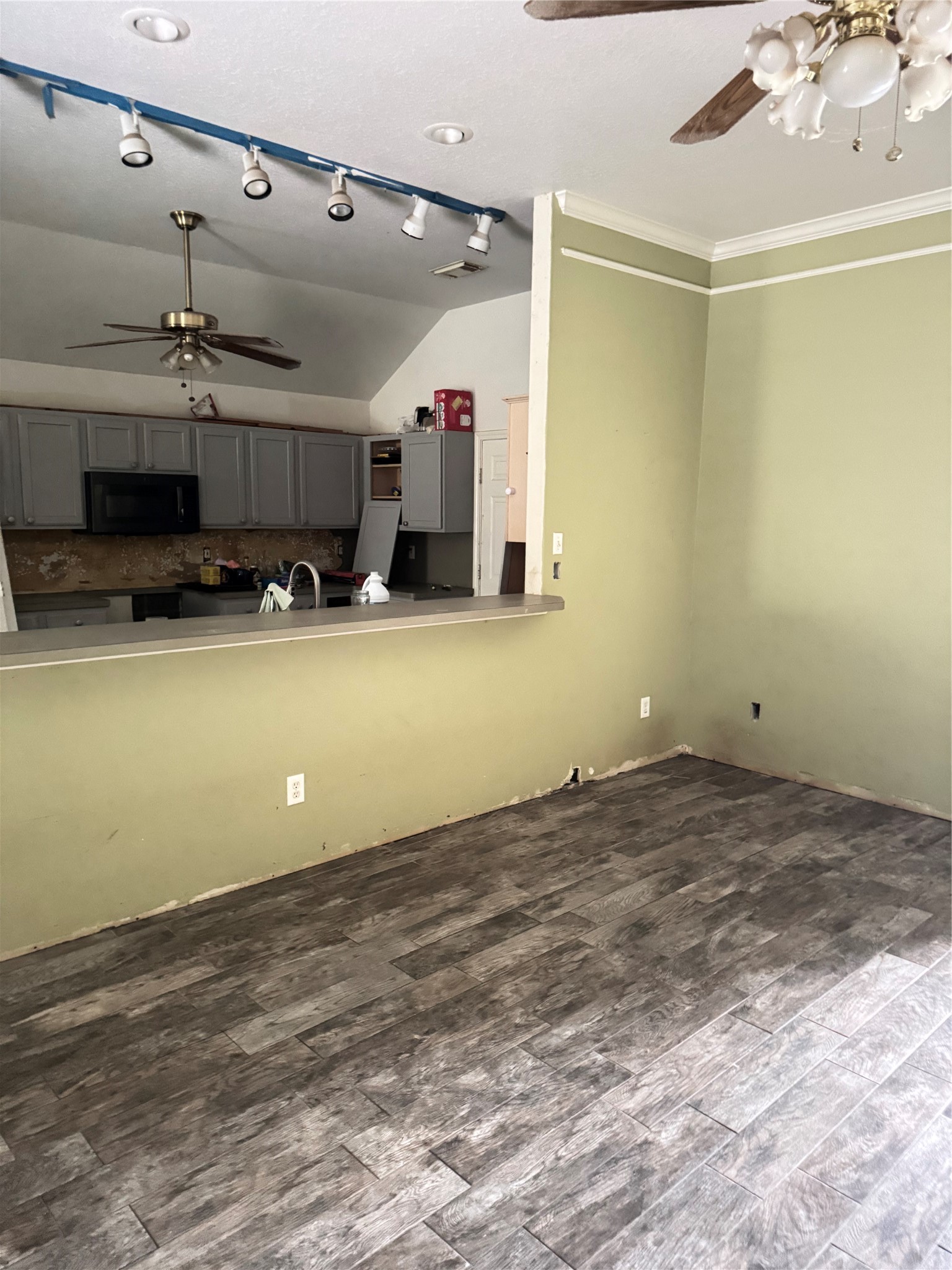 Living facing north west corner