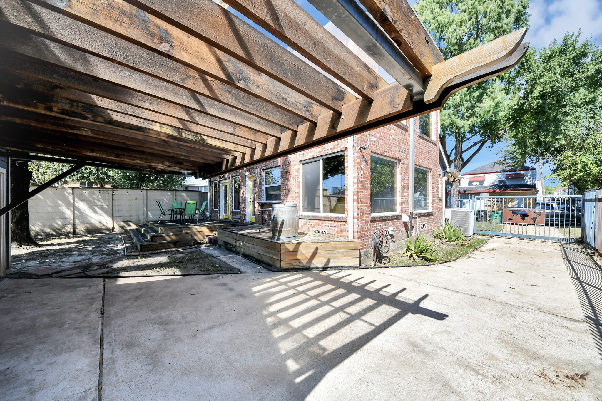 2402 Barbee Street, Houston, TX 77004