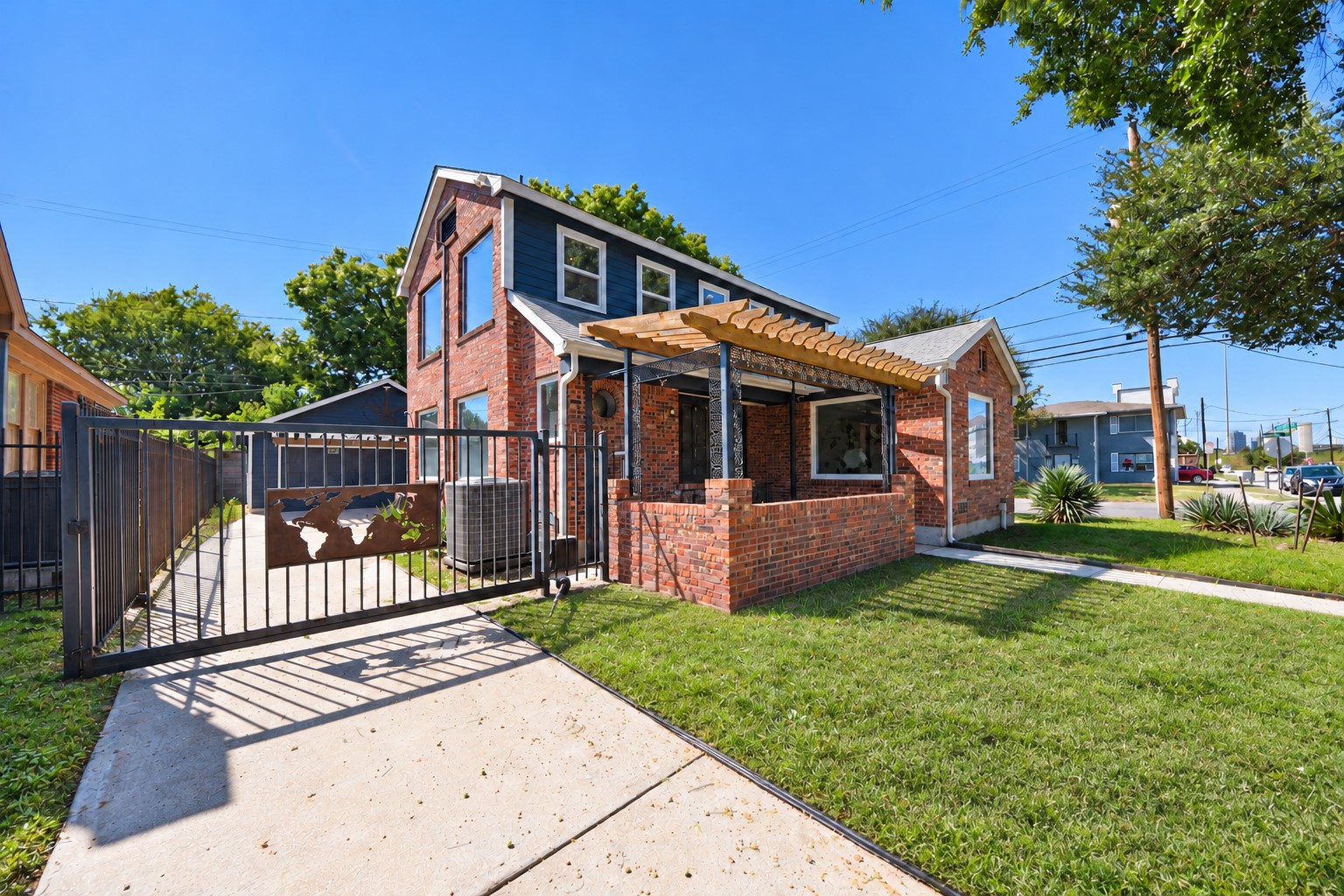 2402 Barbee Street, Houston, TX 77004 2402 Barbee Street, Houston, TX 77004