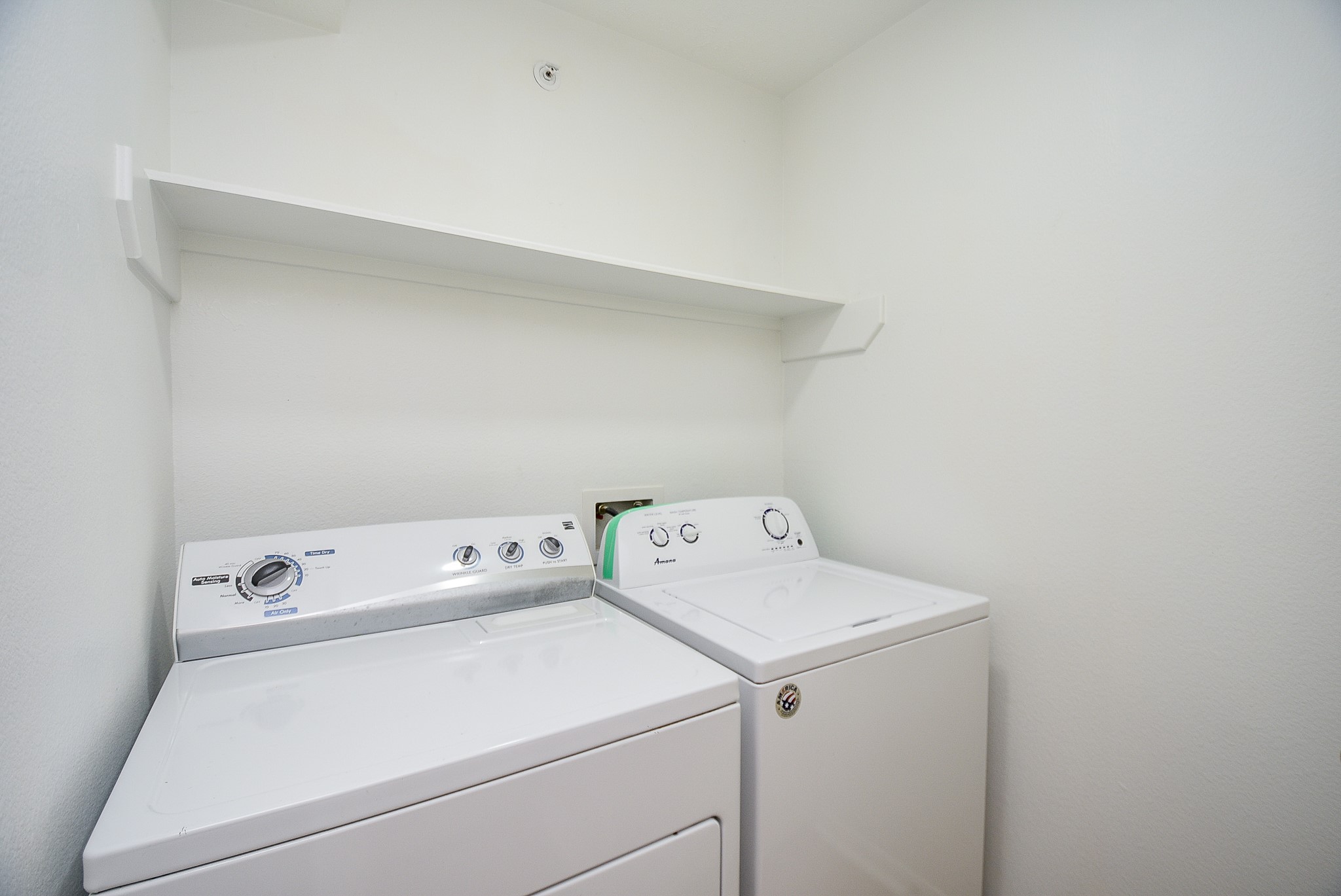 Washer & dryer included