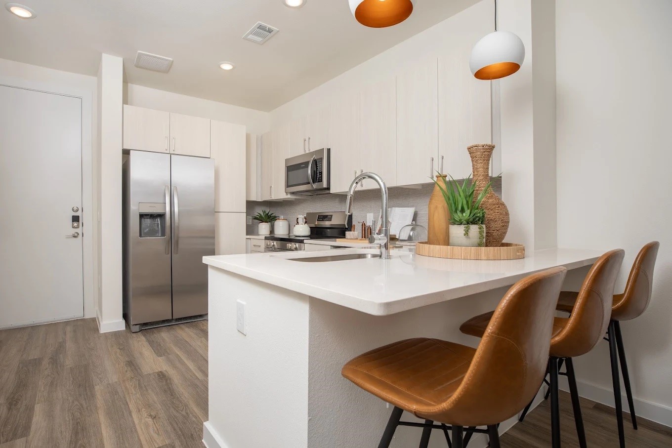 1690 North Loop, #206, Houston, TX 77009