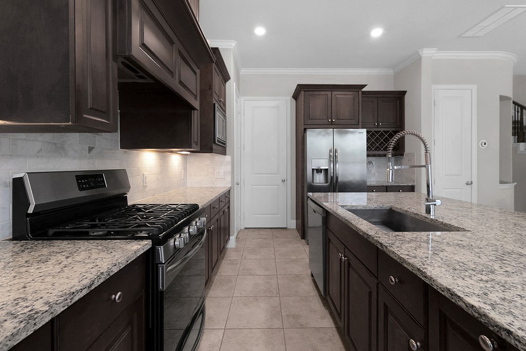 114 Silver Sky Court, Conroe, TX 77304