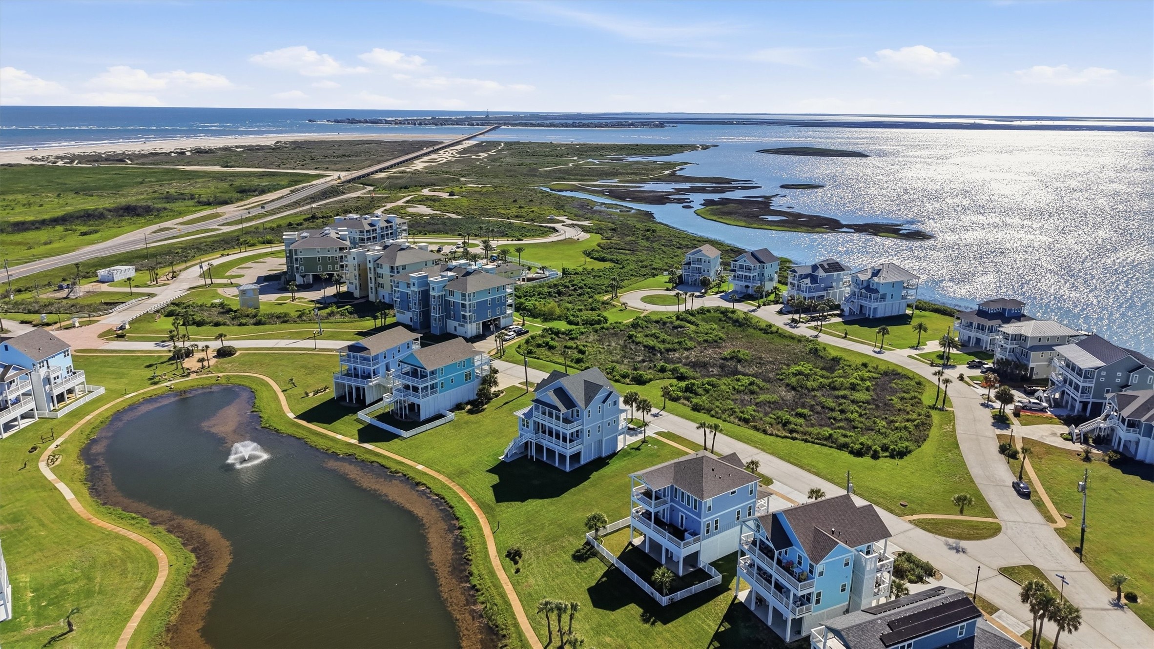 With bay and beach access nearby, this location makes it easy to enjoy everything from morning bike rides to evenings at the Beach Club.