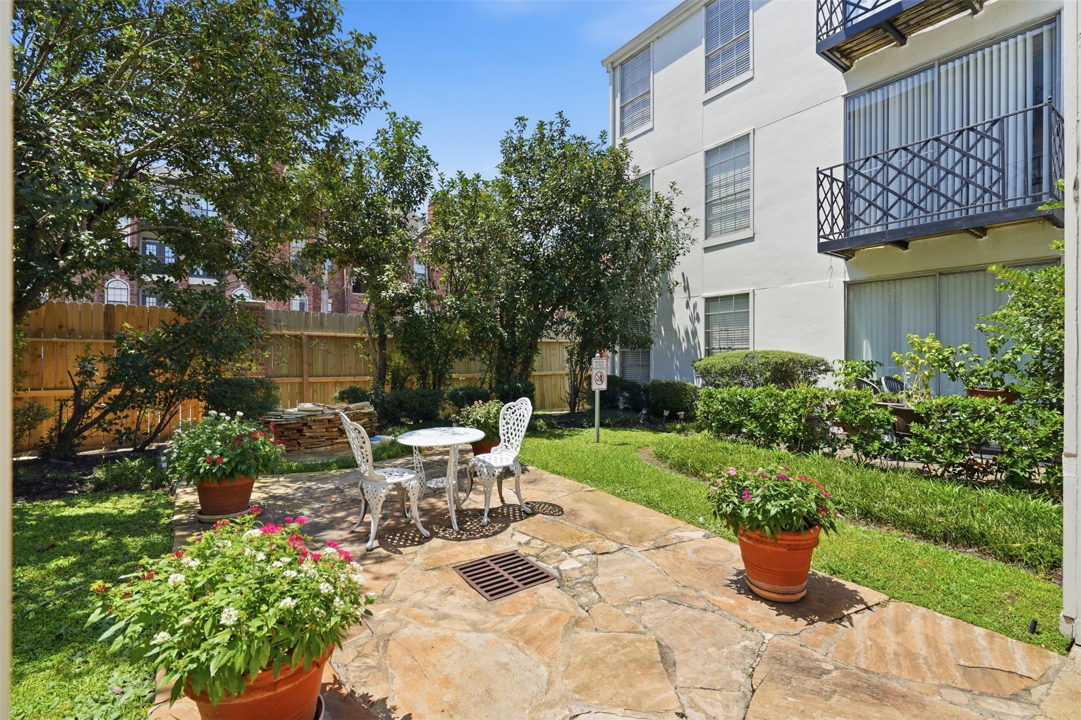 2333 Bering Drive, #108, Houston, TX 77057