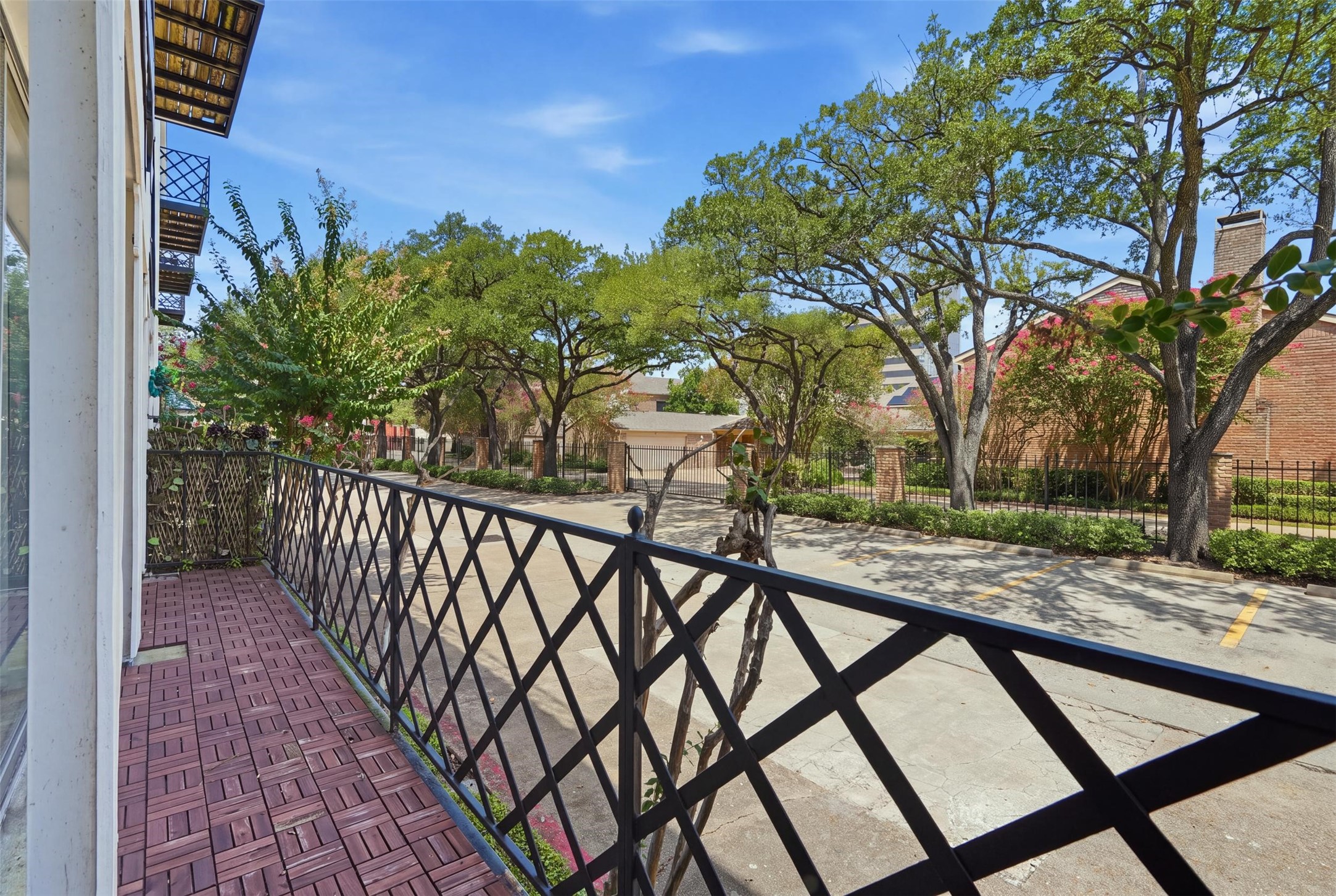 2333 Bering Drive, #108, Houston, TX 77057