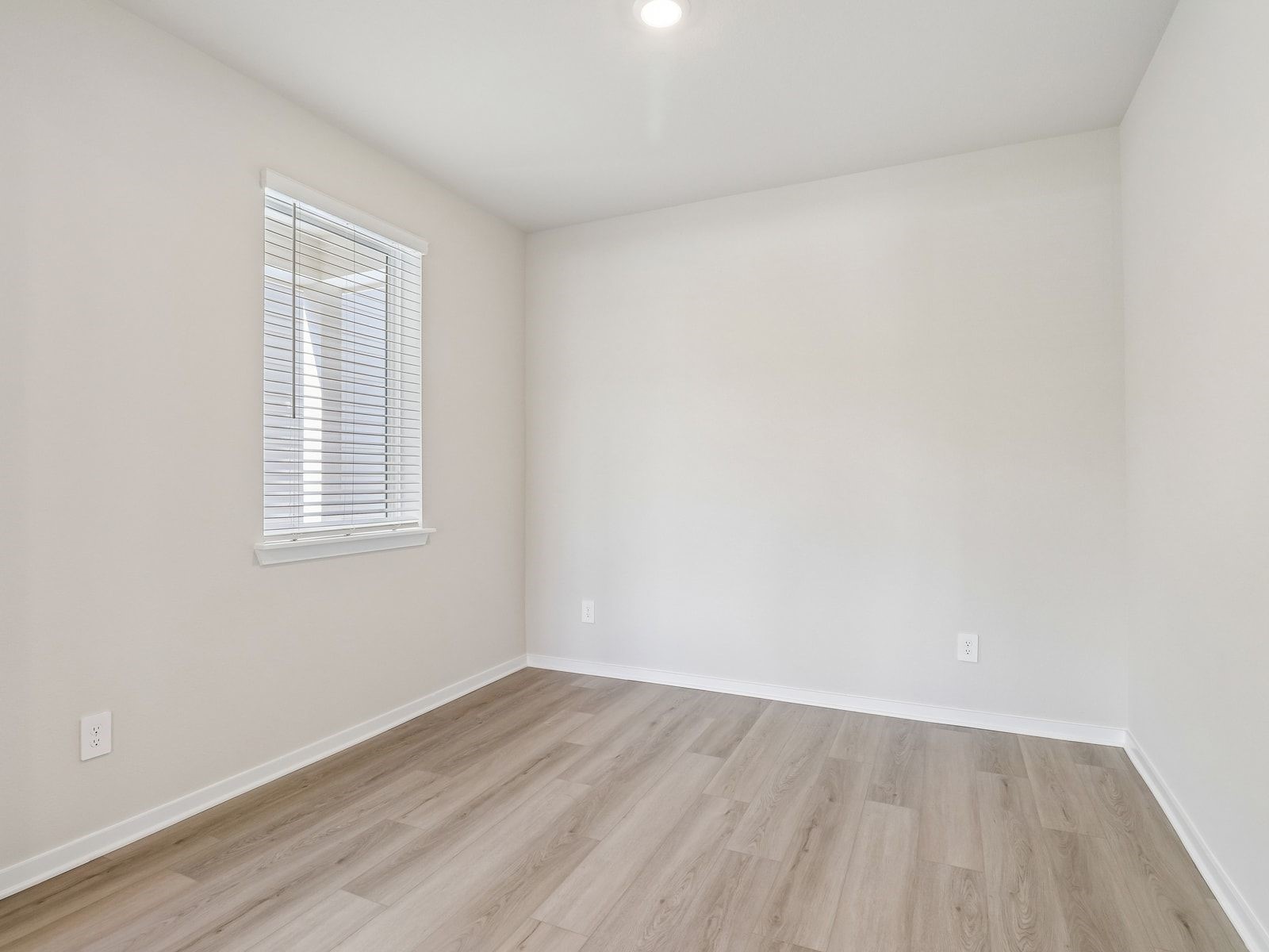 Photo is not of the actual home, but is an inspirational photo of builder's model home and may depict options, furnishings, and/or decorator features that are not included.