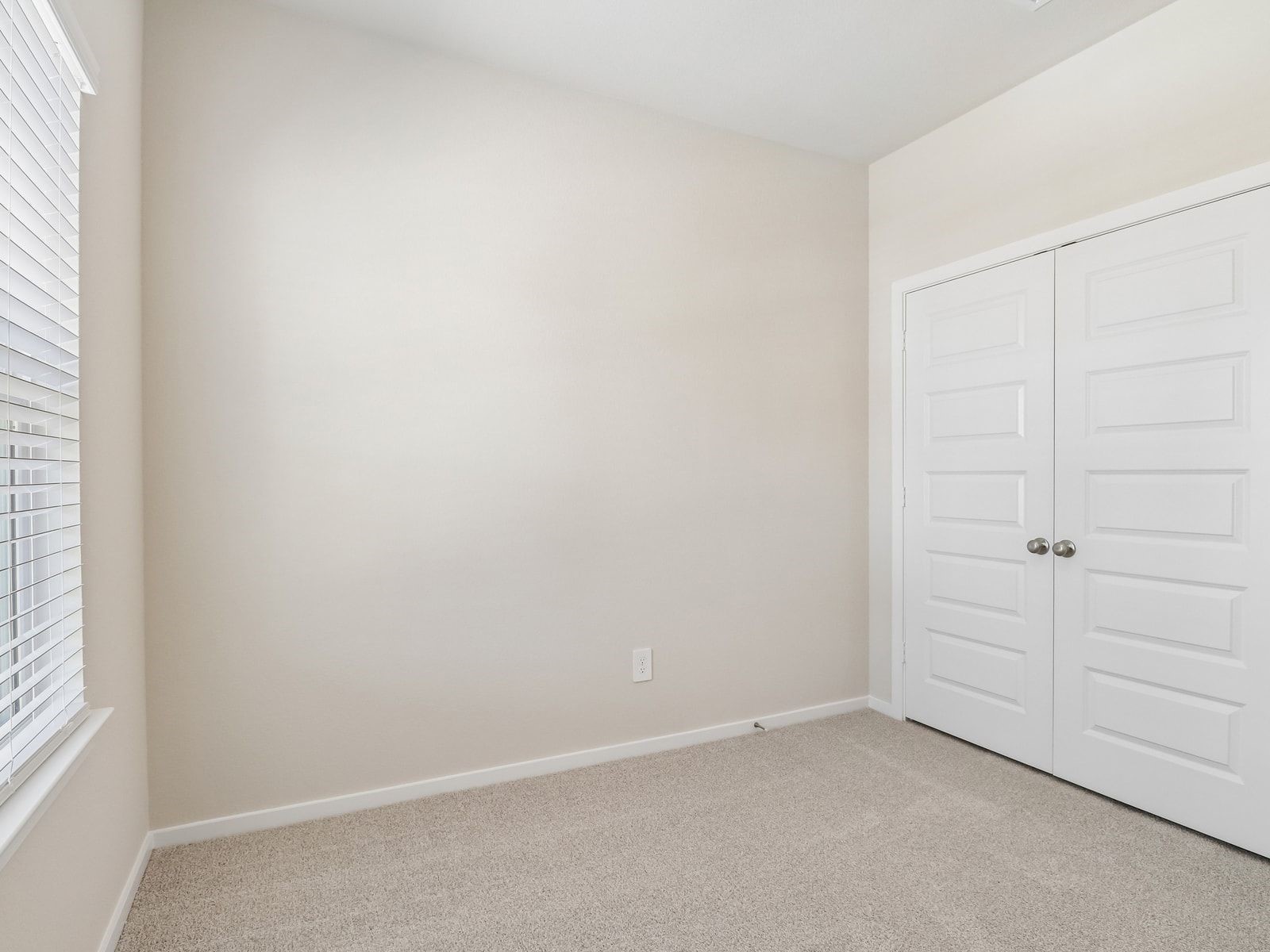 Photo is not of the actual home, but is an inspirational photo of builder's model home and may depict options, furnishings, and/or decorator features that are not included.