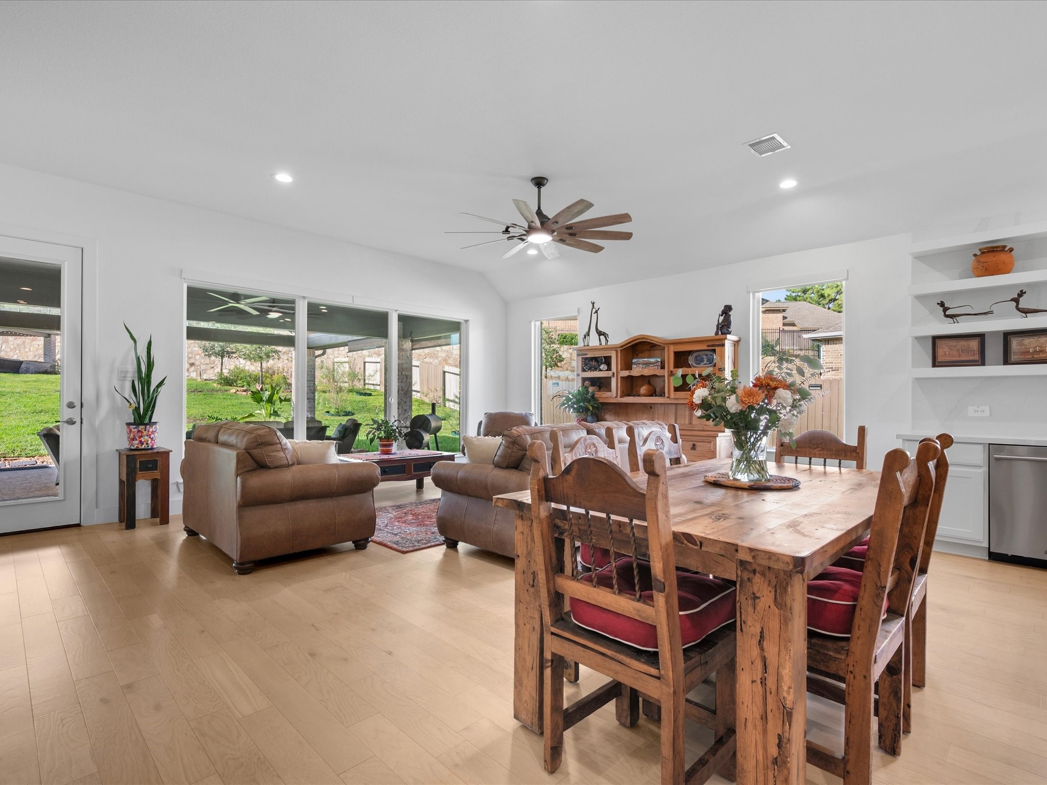 Remote controlled or app controlled blinds throughout the home