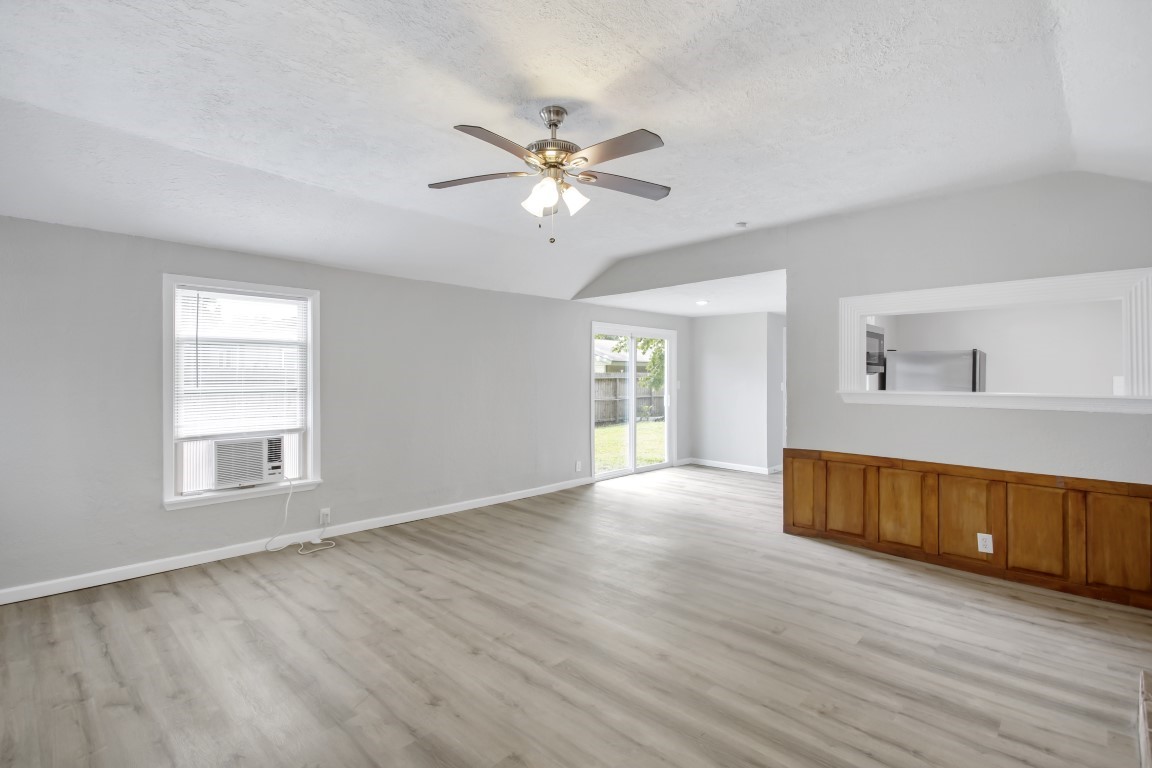 4718 Palmetto Street, Bacliff, TX 77518 4718 Palmetto Street, Bacliff, TX 77518