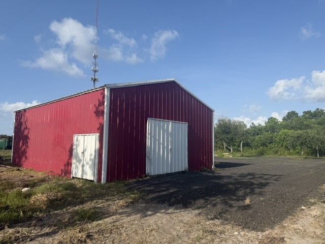 2884 Broadway Street, Dickinson, TX 77539 2884 Broadway Street, Dickinson, TX 77539