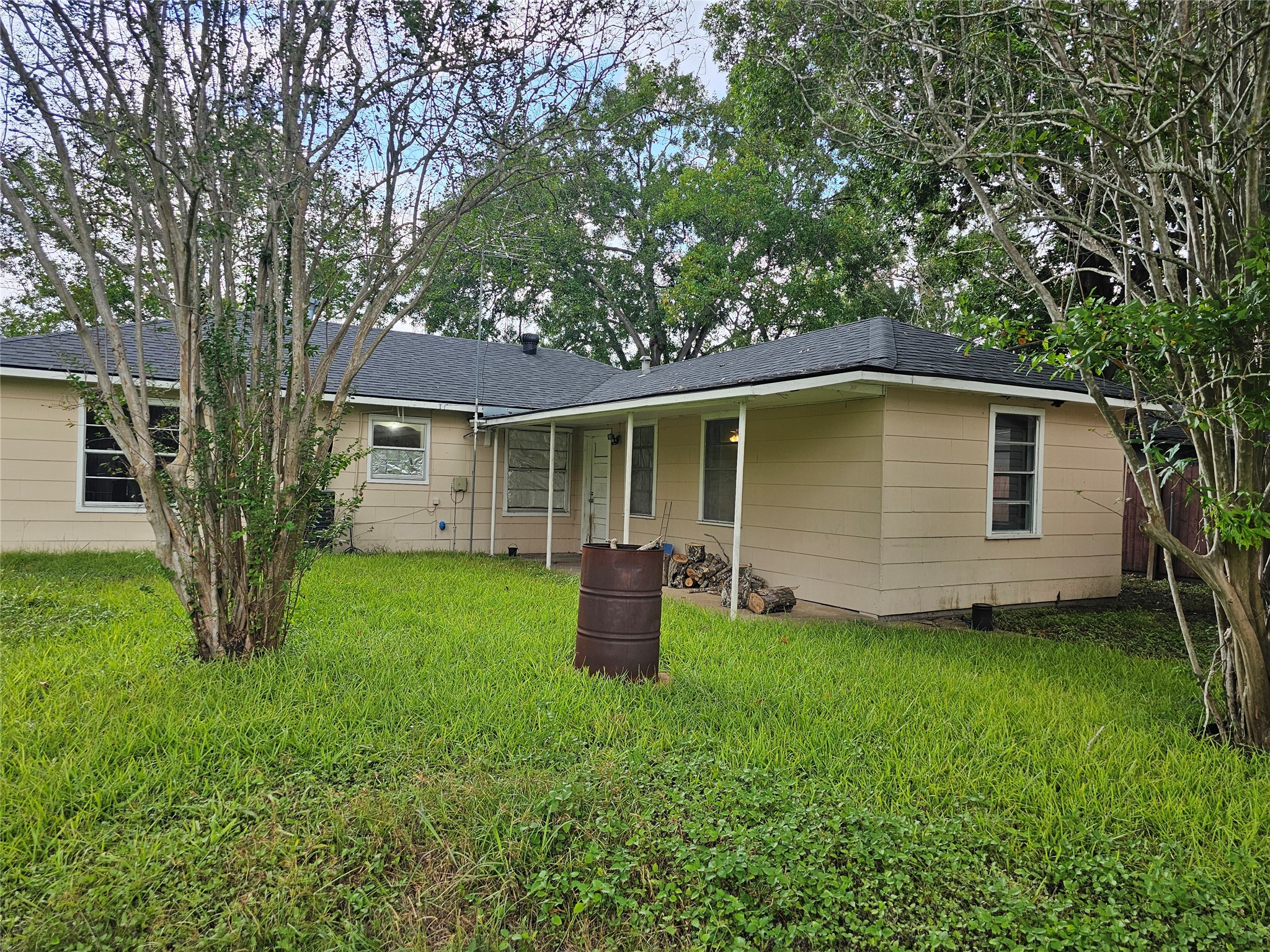 1305 James Street, Rosenberg, TX 77471