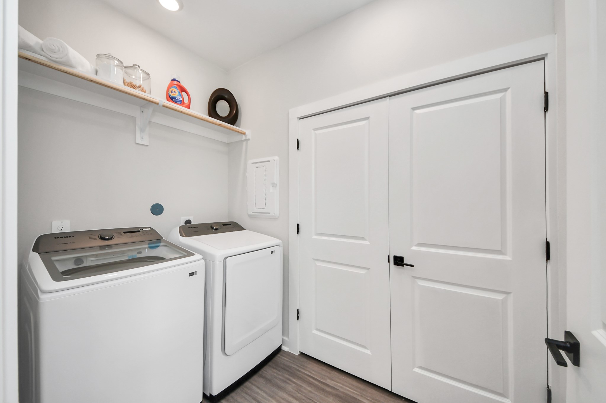 Walk-In Laundry Room with Full Size Washer/Dryer Included!