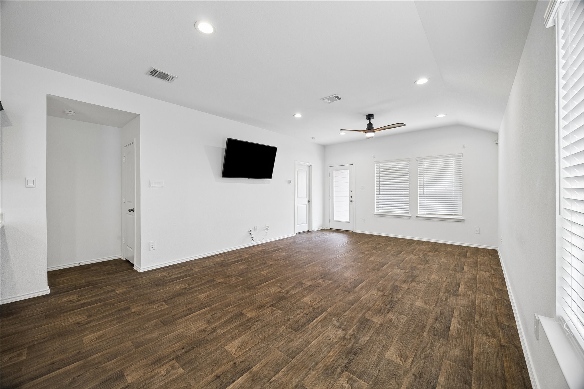 16691 Lonely Pines Drive, Conroe, TX 77302 16691 Lonely Pines Drive, Conroe, TX 77302