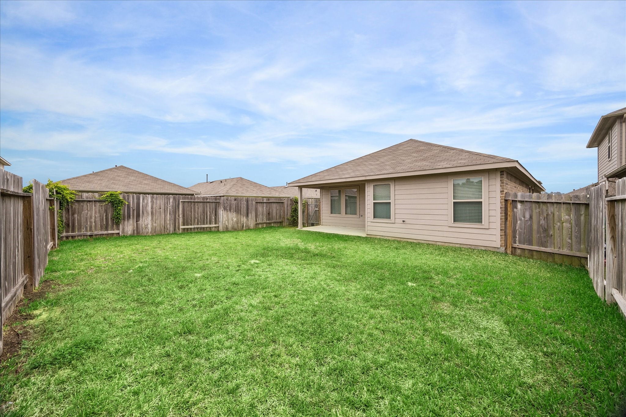 16691 Lonely Pines Drive, Conroe, TX 77302